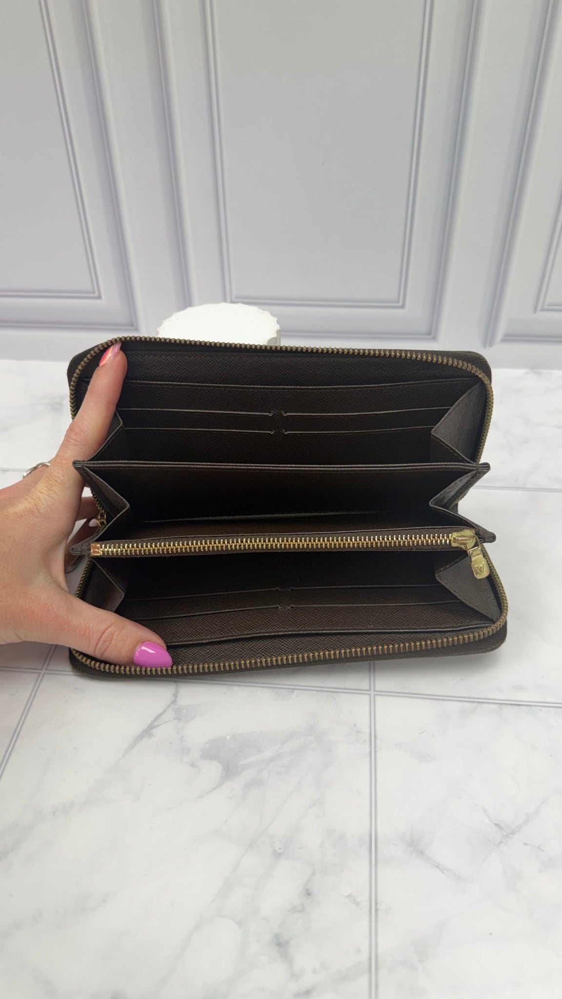 Louis Vuitton Damier Ebene Zippy Wallet 