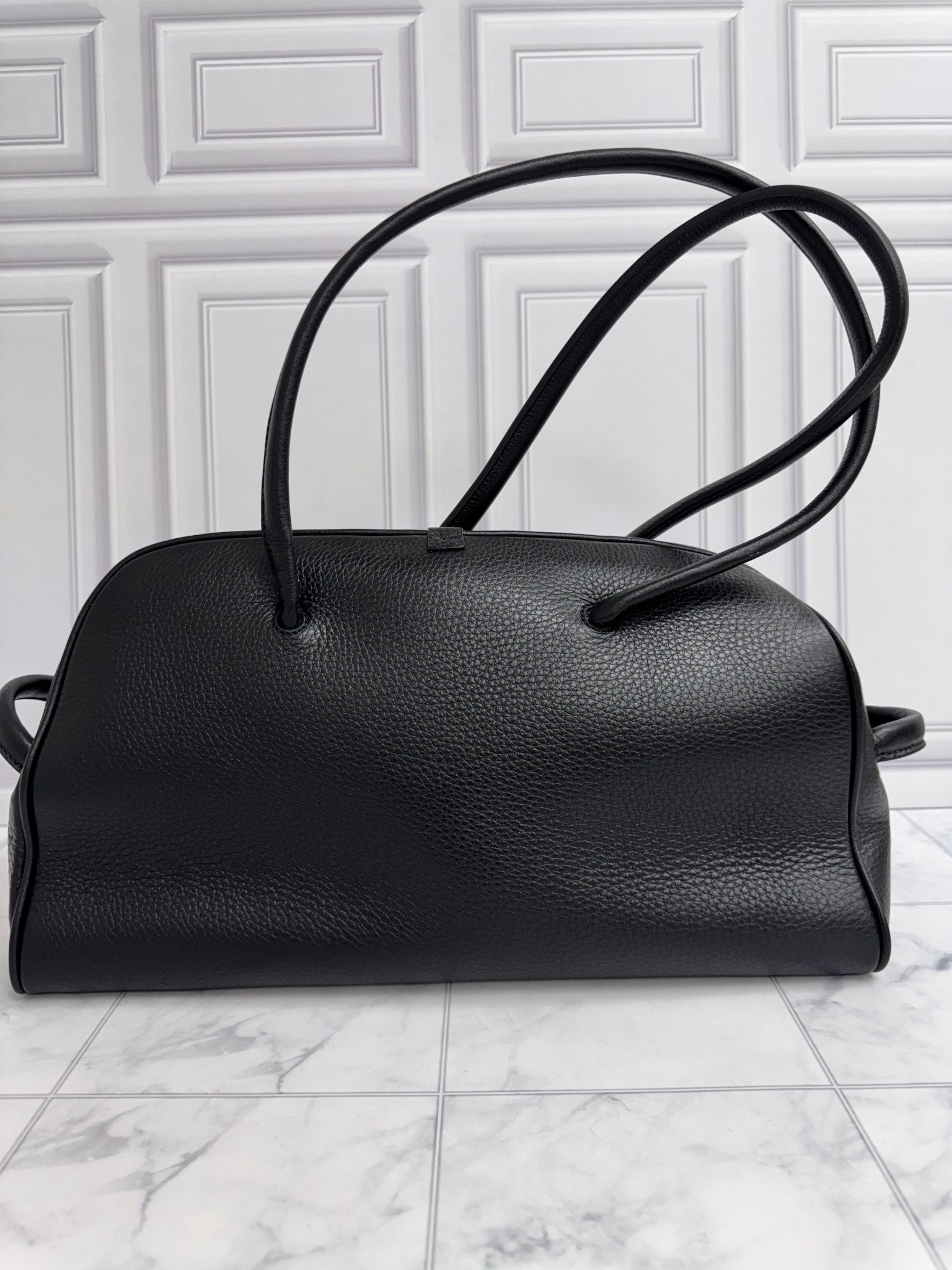 BRAND NEW - Jacquemus Black Grained Leather Le Turismo Shoulder Bag