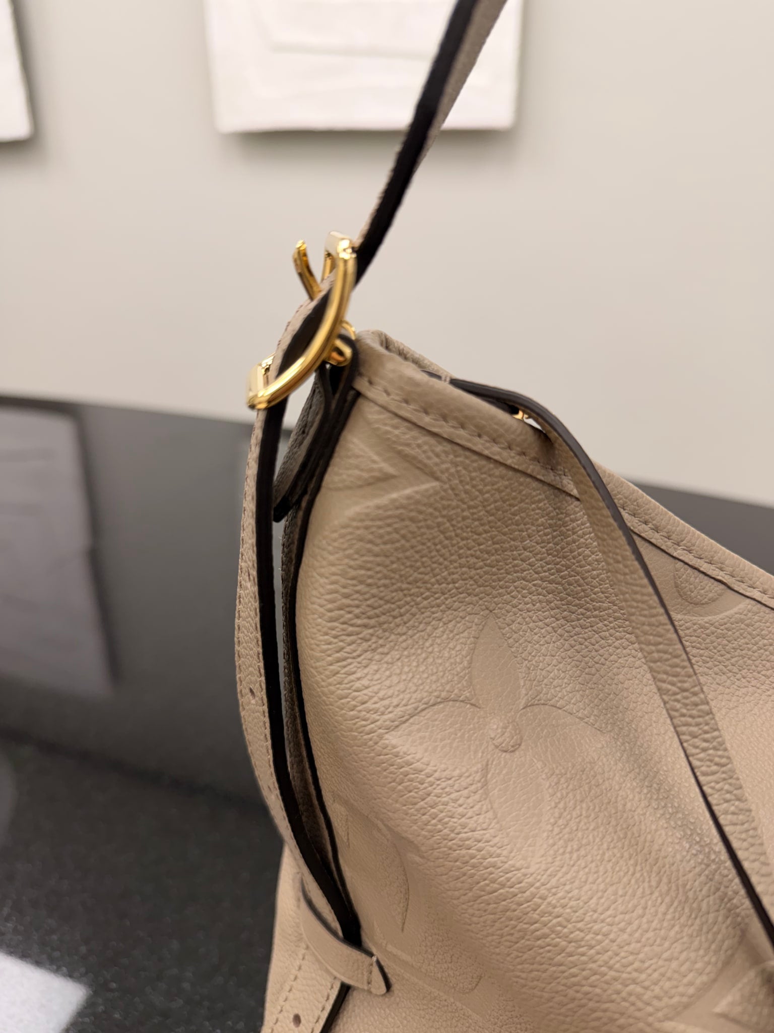 BRAND NEW Louis Vuitton Turtledove Empreinte Leather Carryall MM 