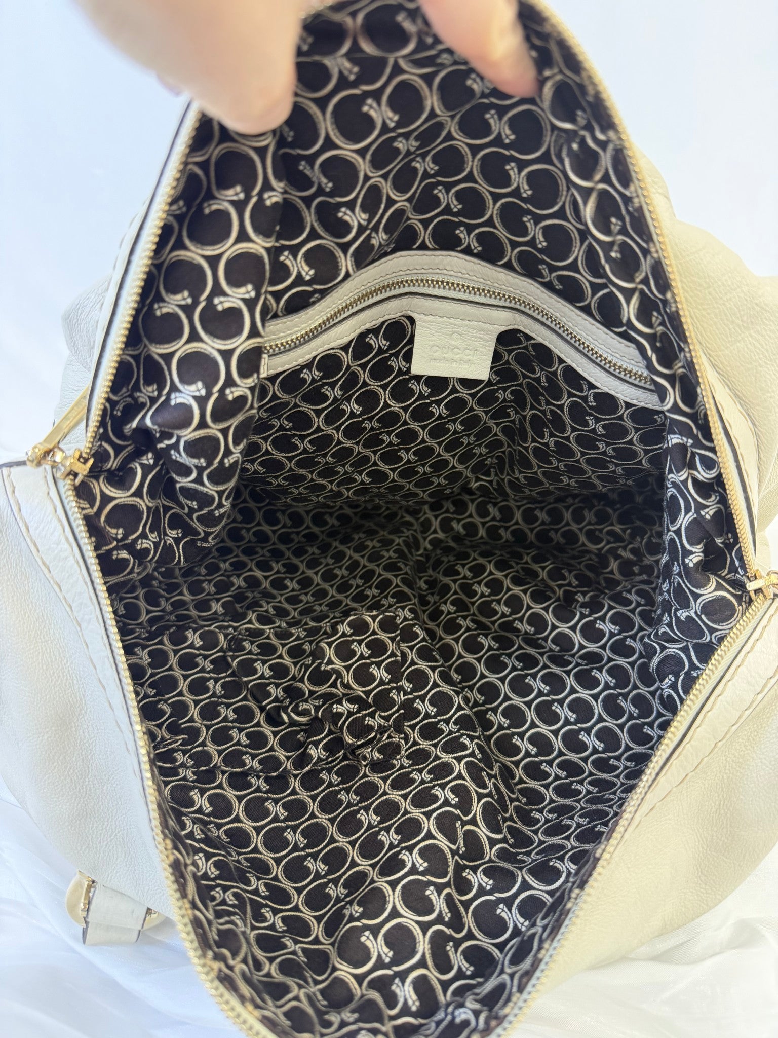 Gucci Cream Leather Horsebit Nail Boston Bag