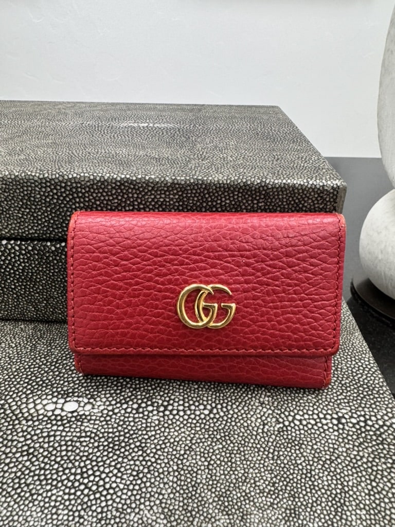 Gucci Red Grained Leather 6 Key Case