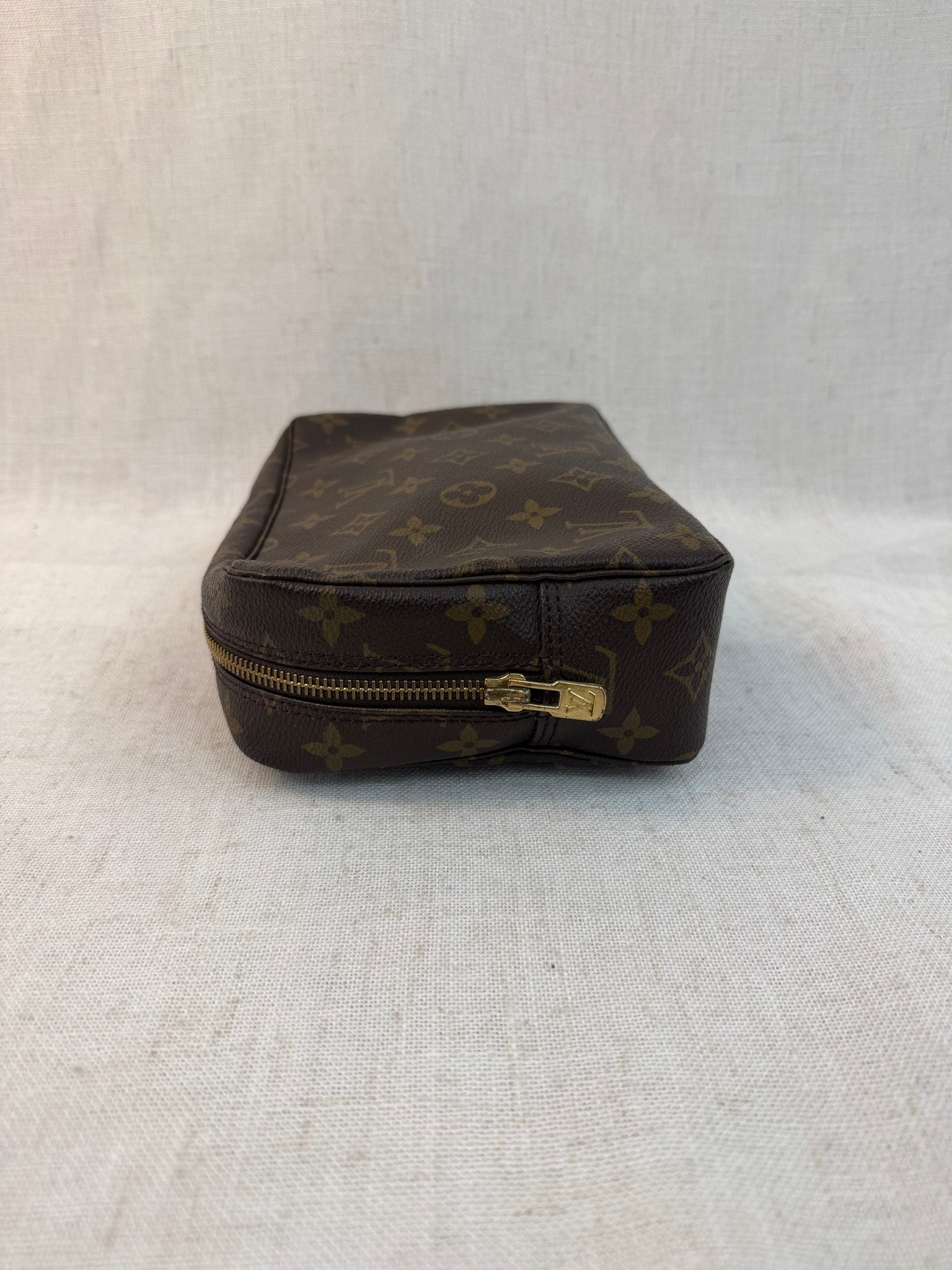Louis Vuitton Monogram Trousse 23 Pouch