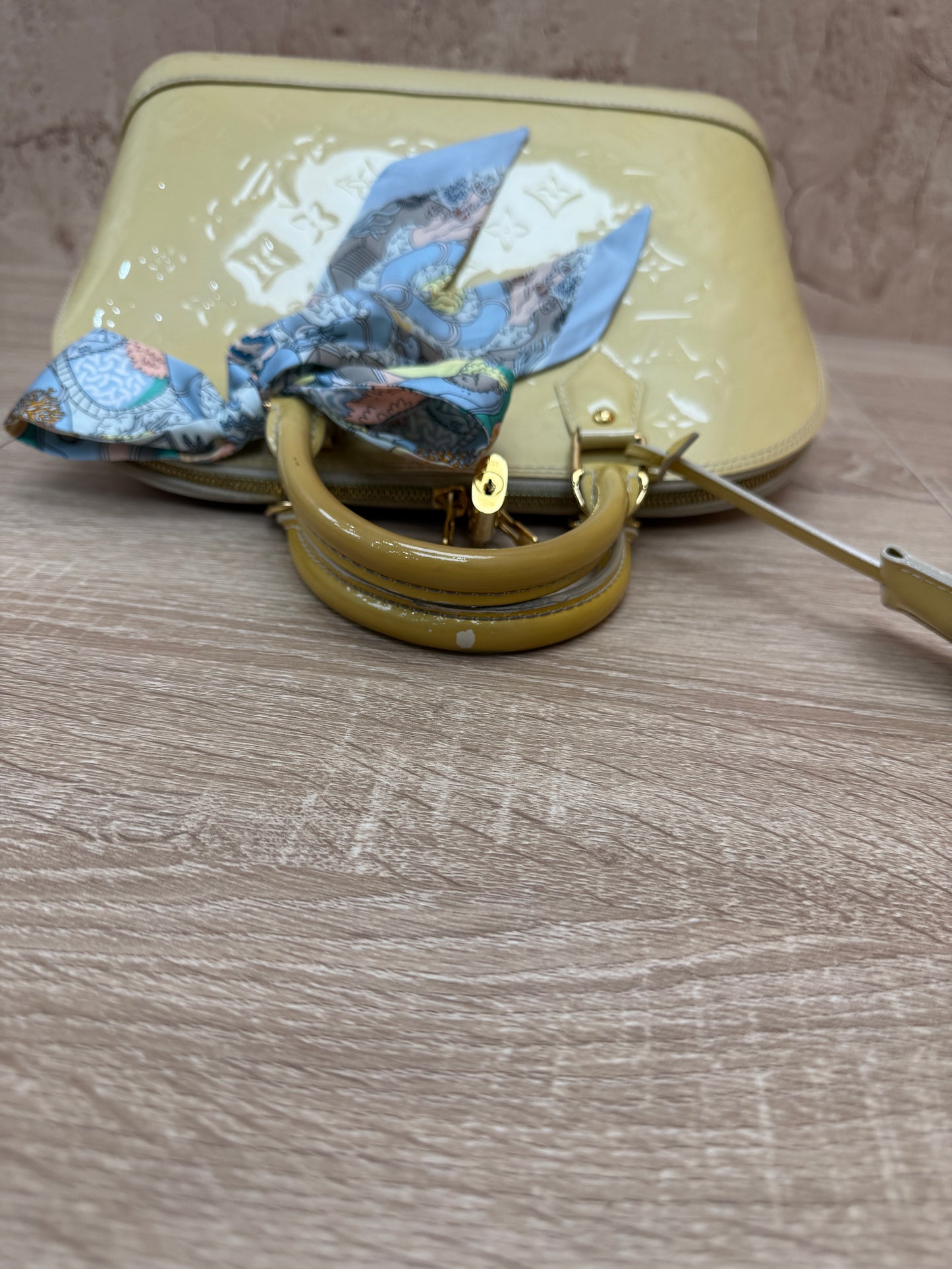 Louis Vuitton Butter Yellow Vernis Alma PM 