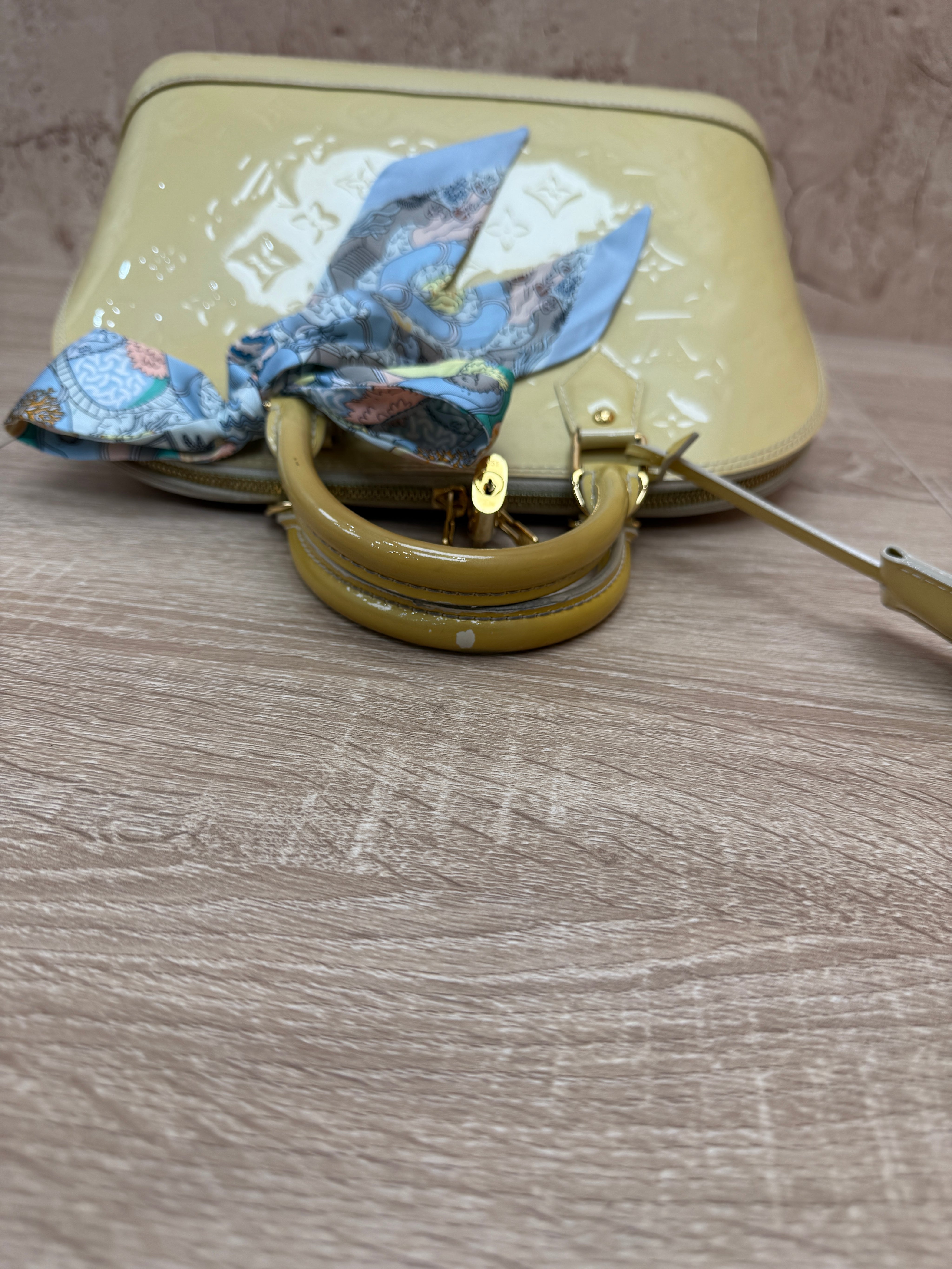 Louis Vuitton Butter Yellow Vernis Alma PM 