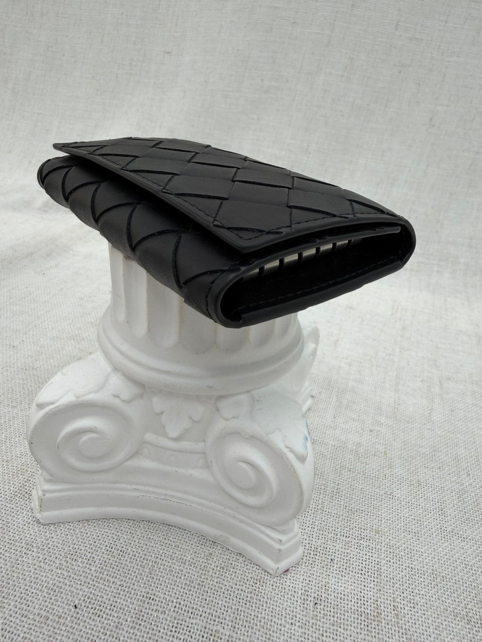 BRAND NEW- Bottega Veneta Black Intrecciato Leather 6 Ring Key Case