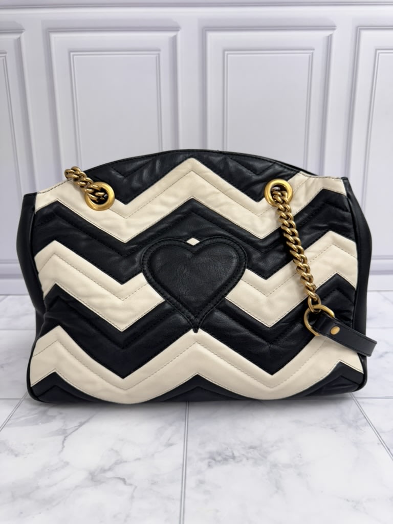 Gucci Black And White GG Marmont Chevron Quilted Leather Shoulder Bag