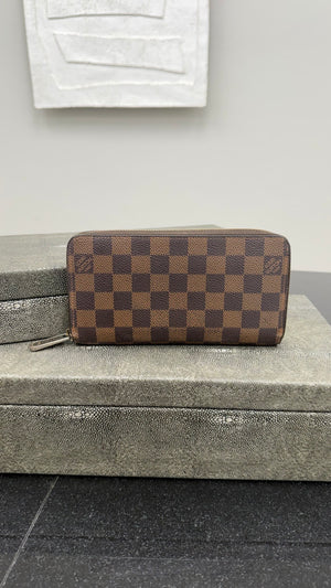 Louis Vuitton Damier Ebene Zippy Wallet