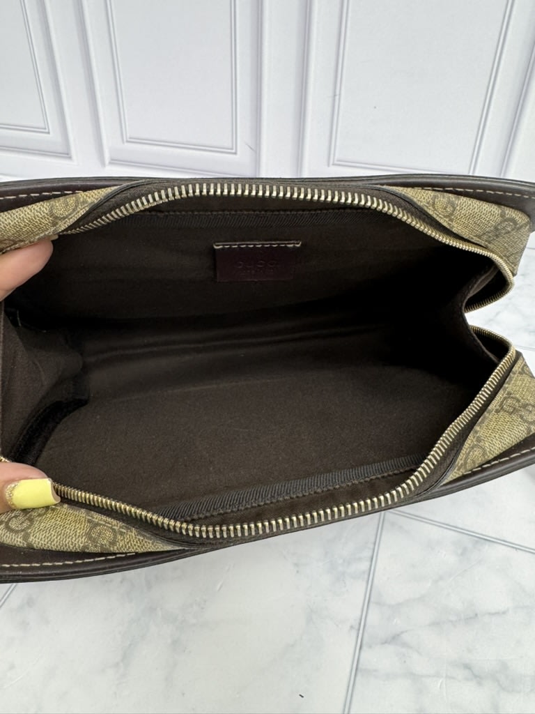 Gucci GG Supreme Coated Canvas Wristlet