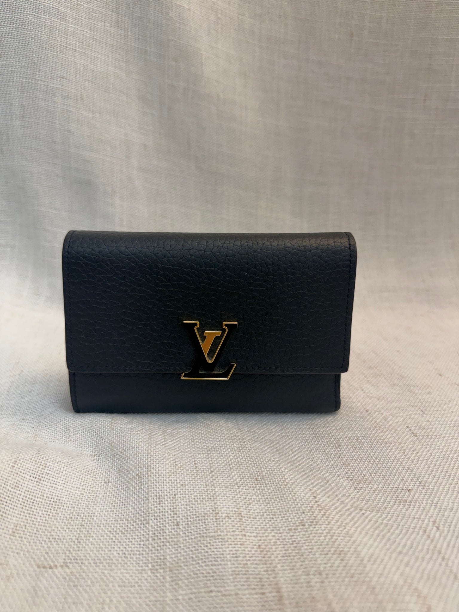Louis Vuitton Black Leather Capucines Compact Wallet