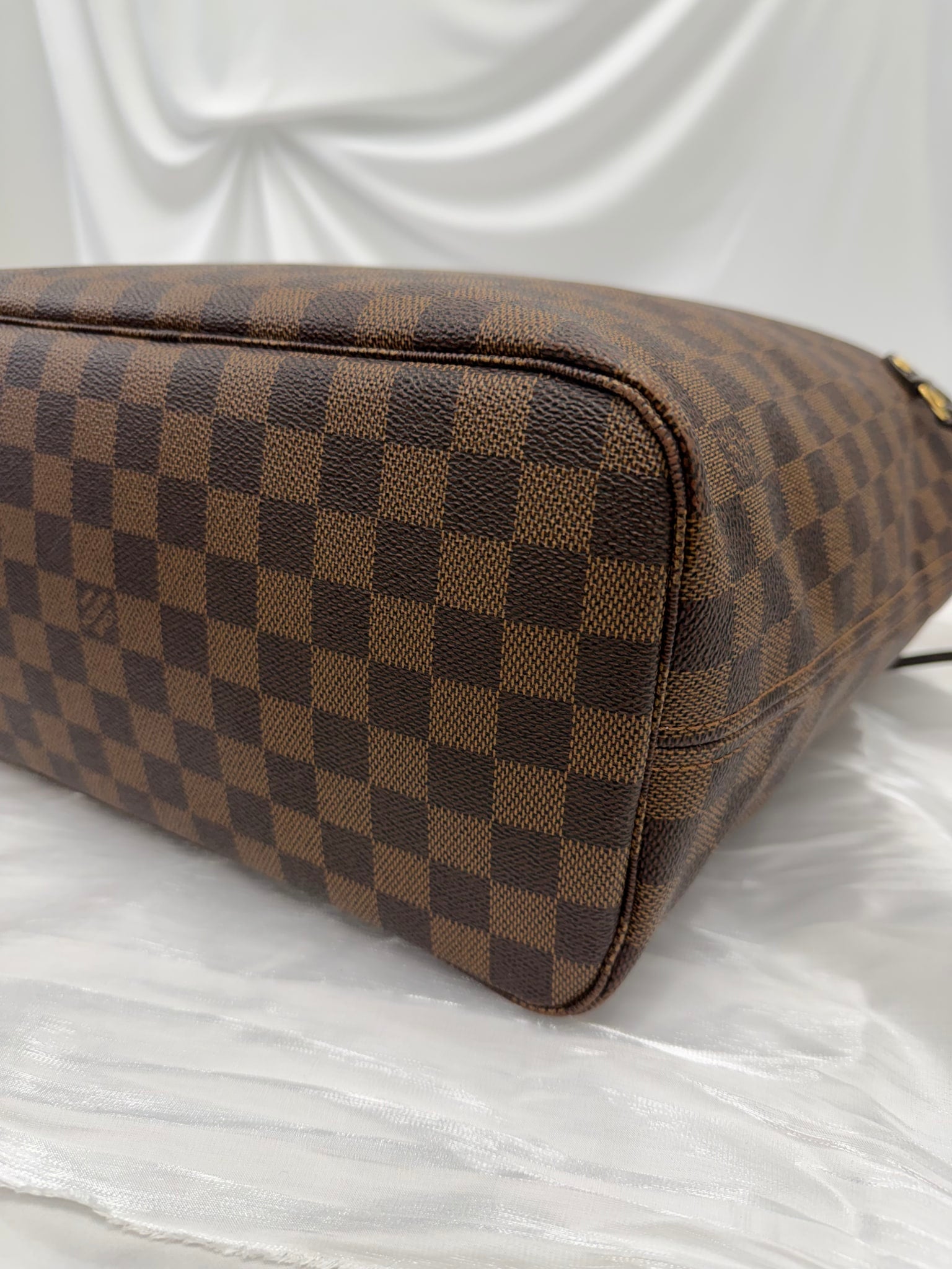 Louis Vuitton Damier Ebene & Pink Neverfull MM