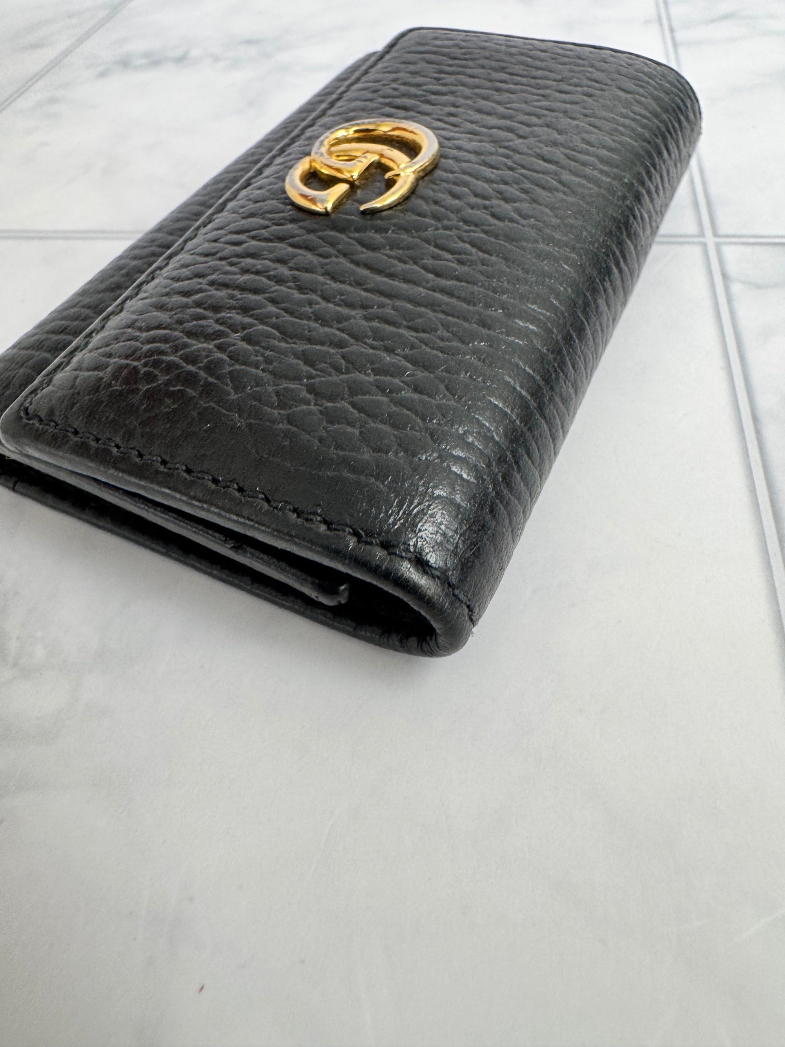 Gucci Black GG Marmont Grained Leather 6 Ring Holder