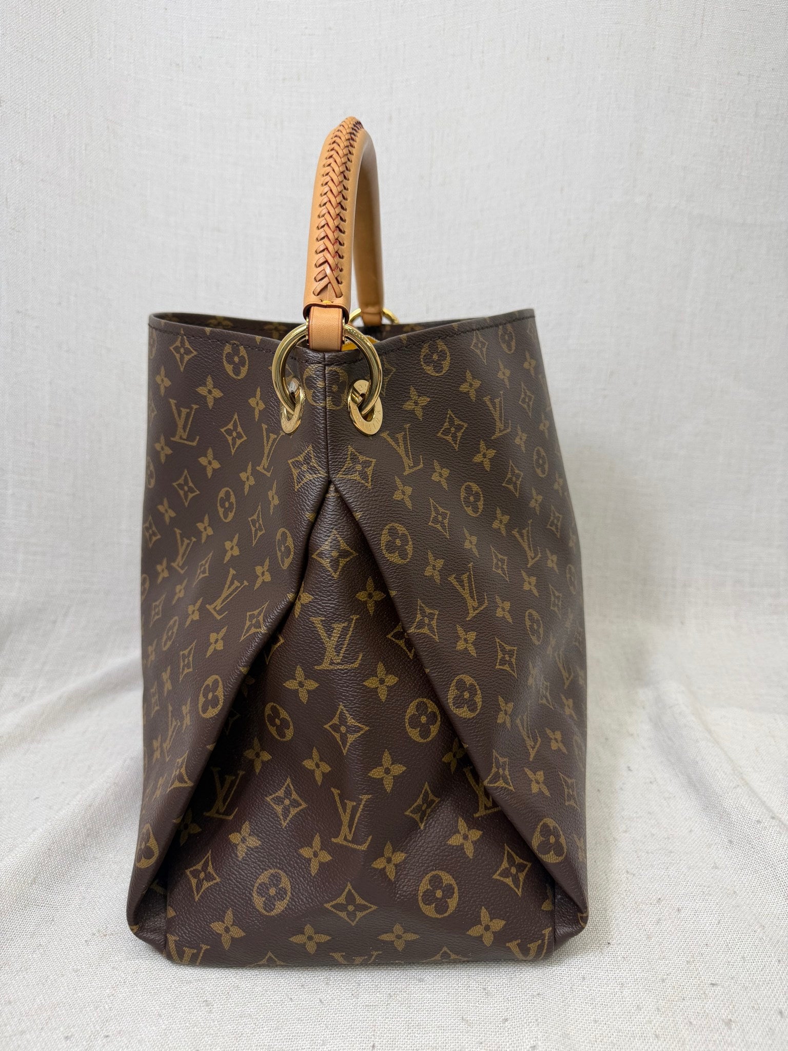 Louis Vuitton Monogram  Artsy MM Bag 