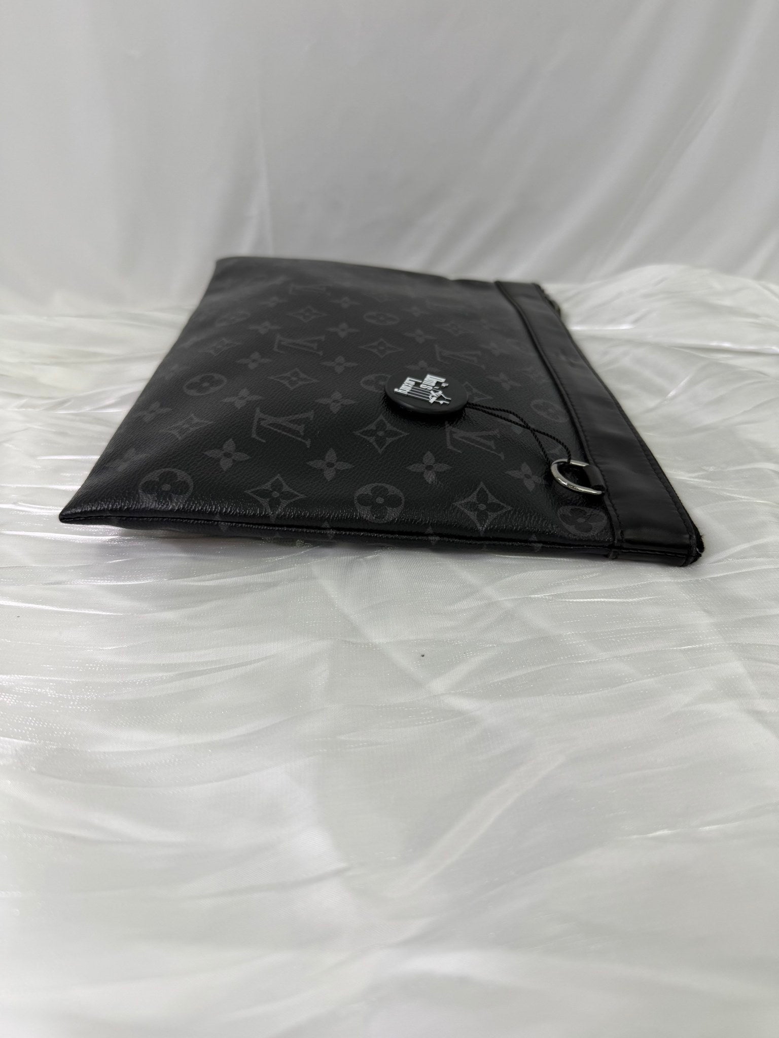 Louis Vuitton Black Monogram Eclipse Discovery Pochette