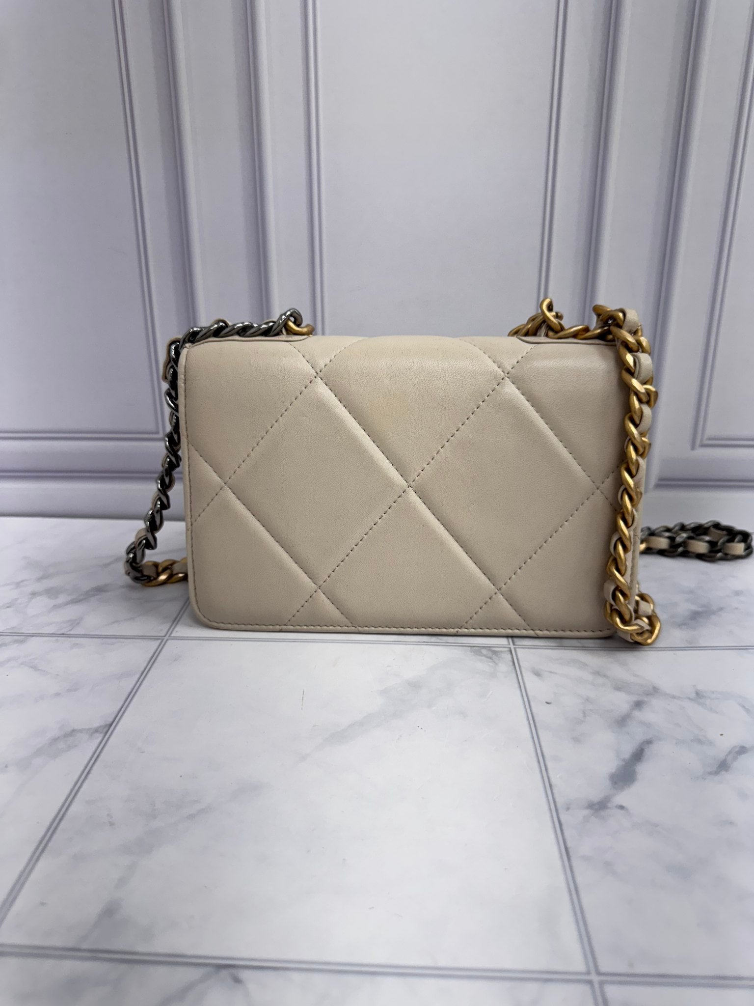 Chanel 19 Ivory Quilted Lambskin Wallet On A Chain