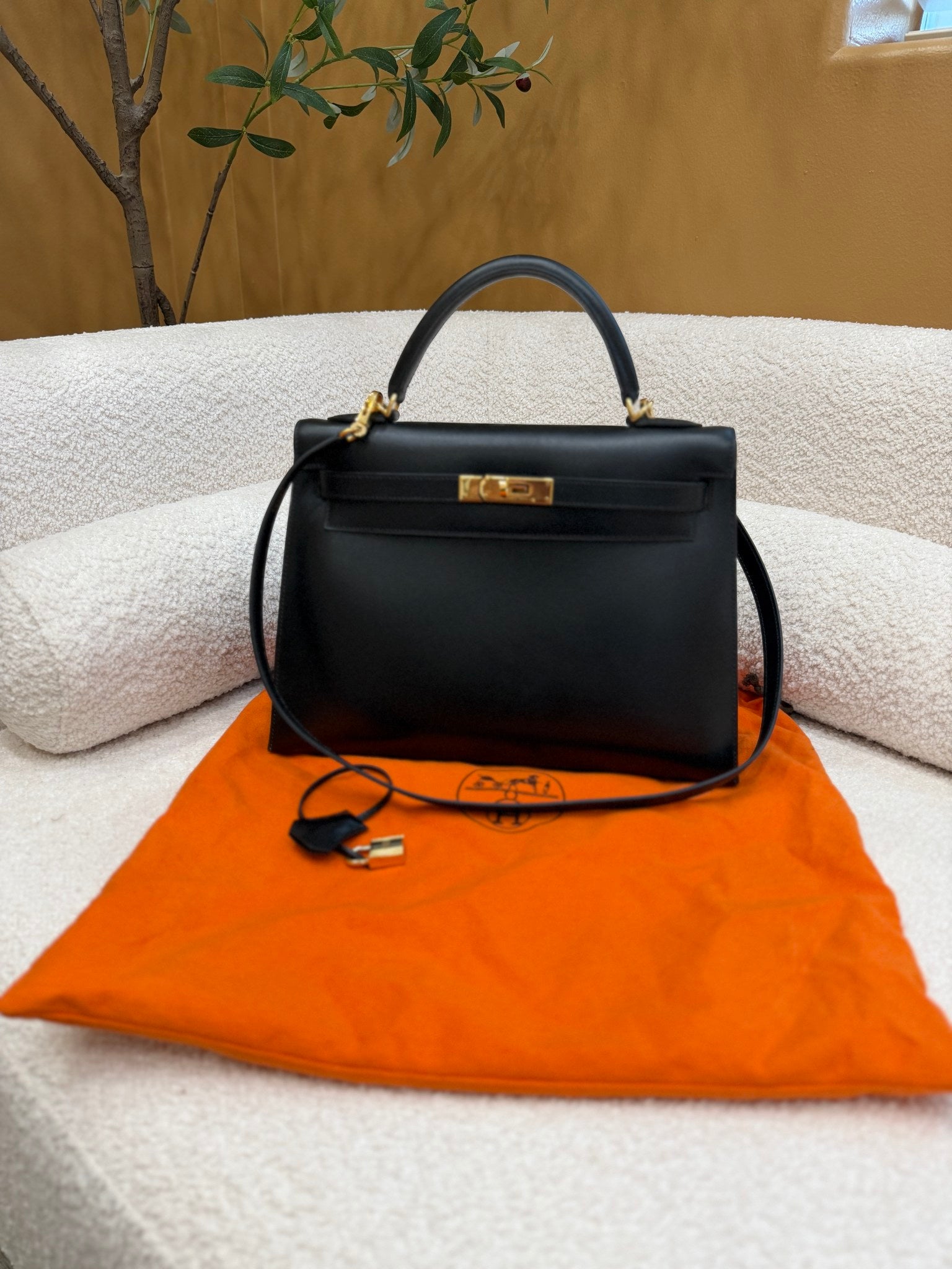 Hermes Black Box Leather Sellier Kelly 32 Handbag