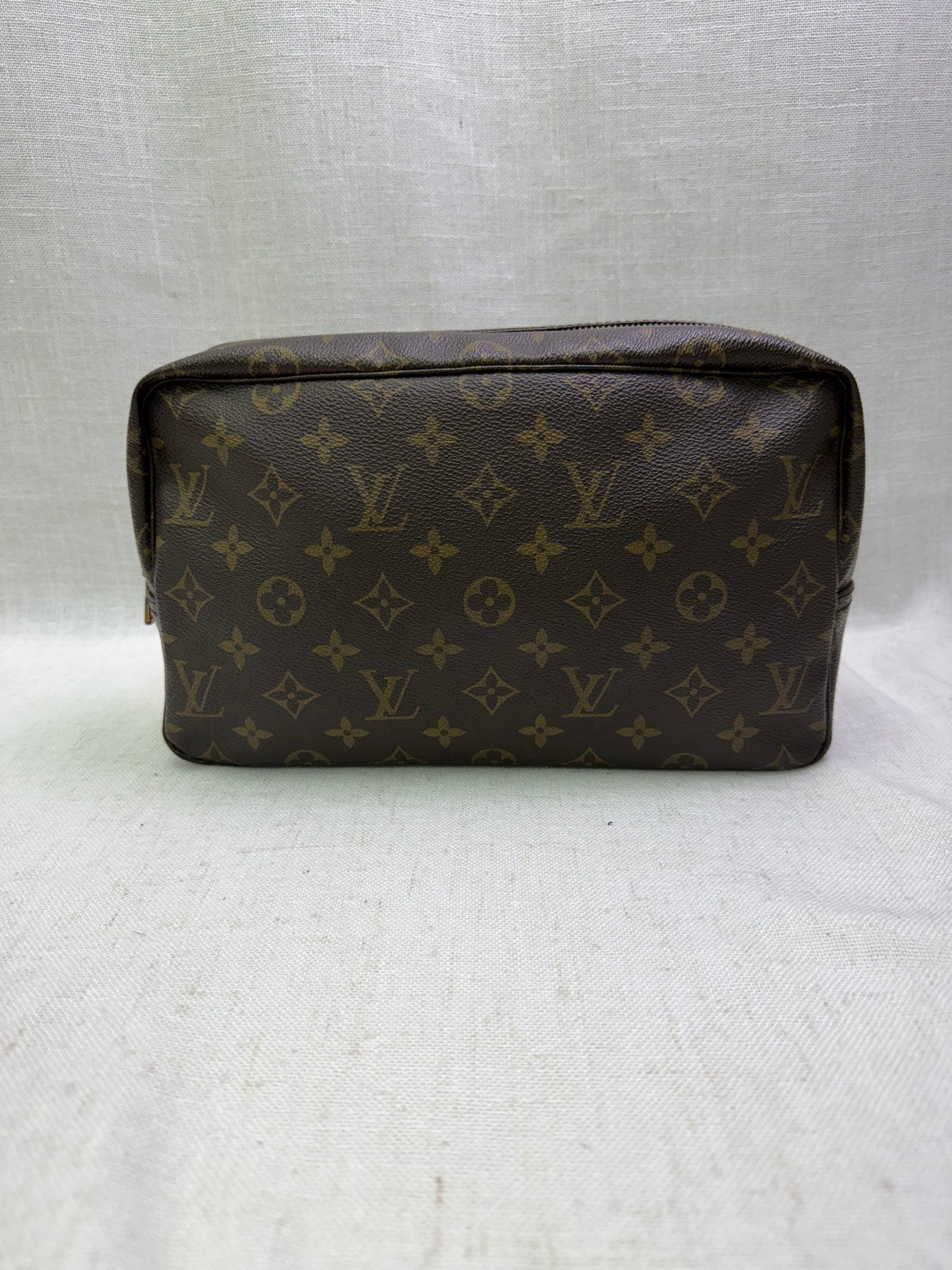 Louis Vuitton Monogram Toiletry Trousse 28 Pouch