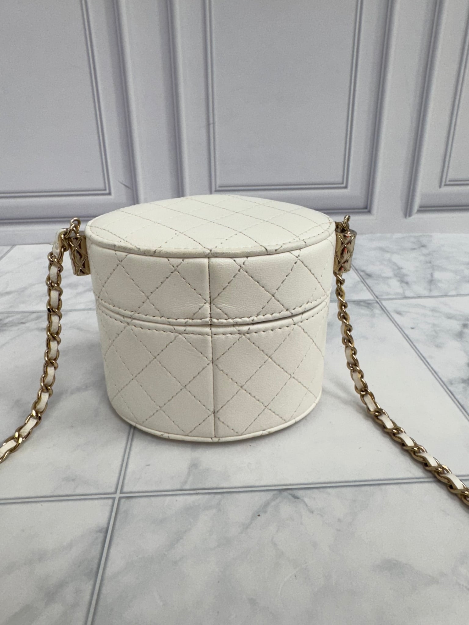 Chanel White Quilted Lambskin Leather Round Mini Vanity Case