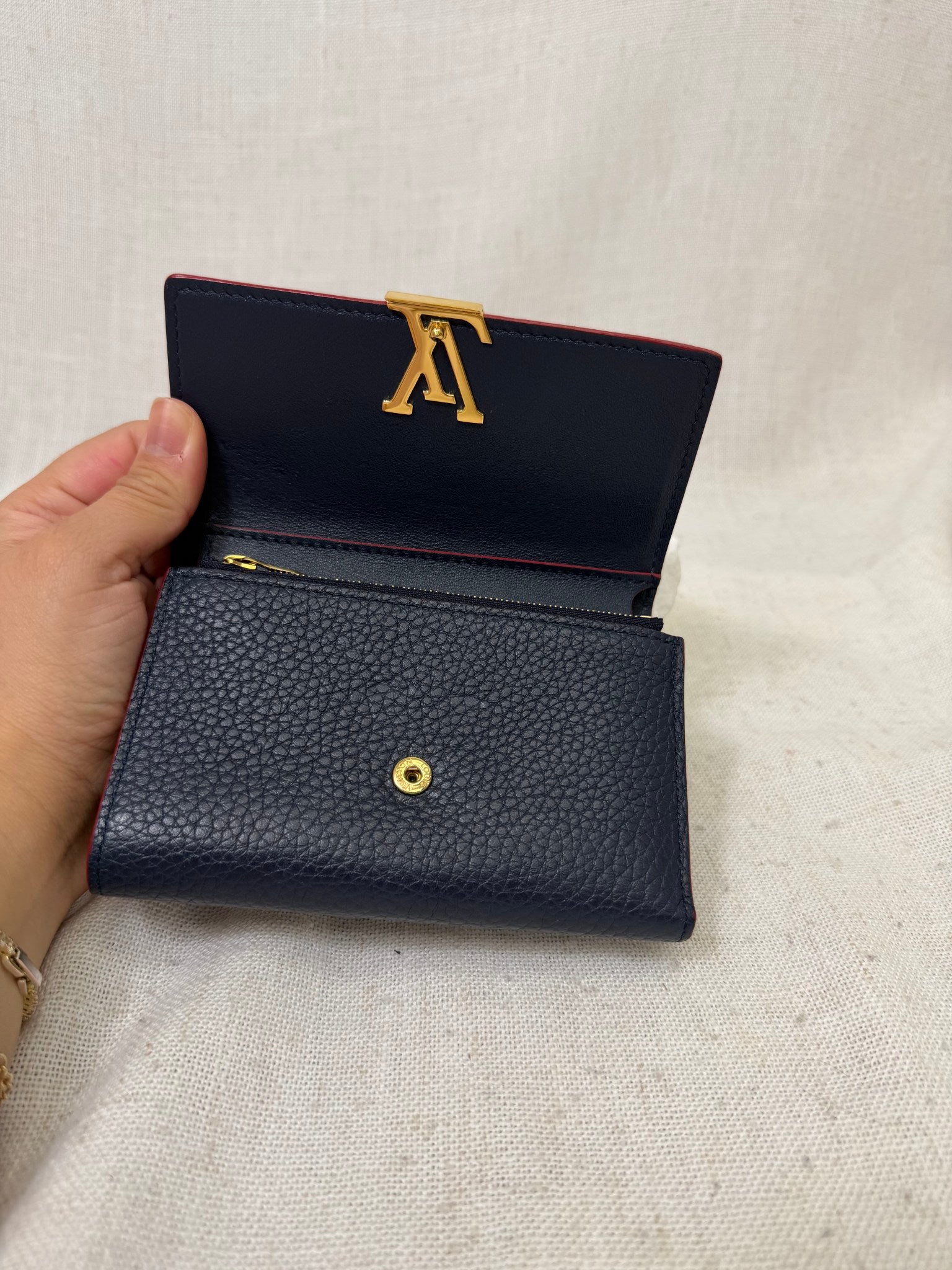 Louis Vuitton Navy Taurillon Leather Capucines Wallet