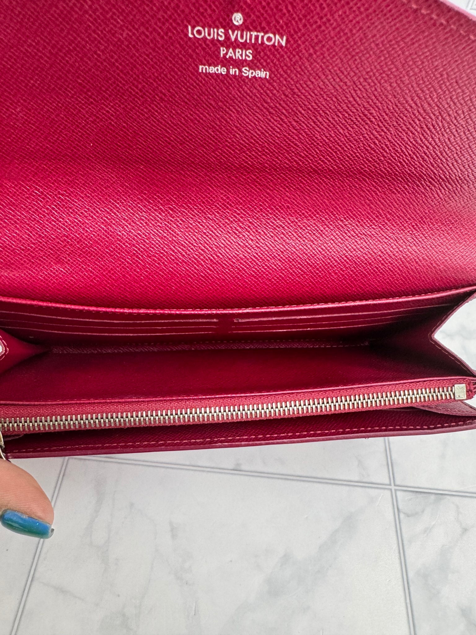 Louis Vuitton Fuchsia Epi Leather Sarah Long Wallet