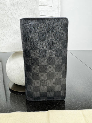 Louis Vuitton Damier Graphite Brazza Wallet