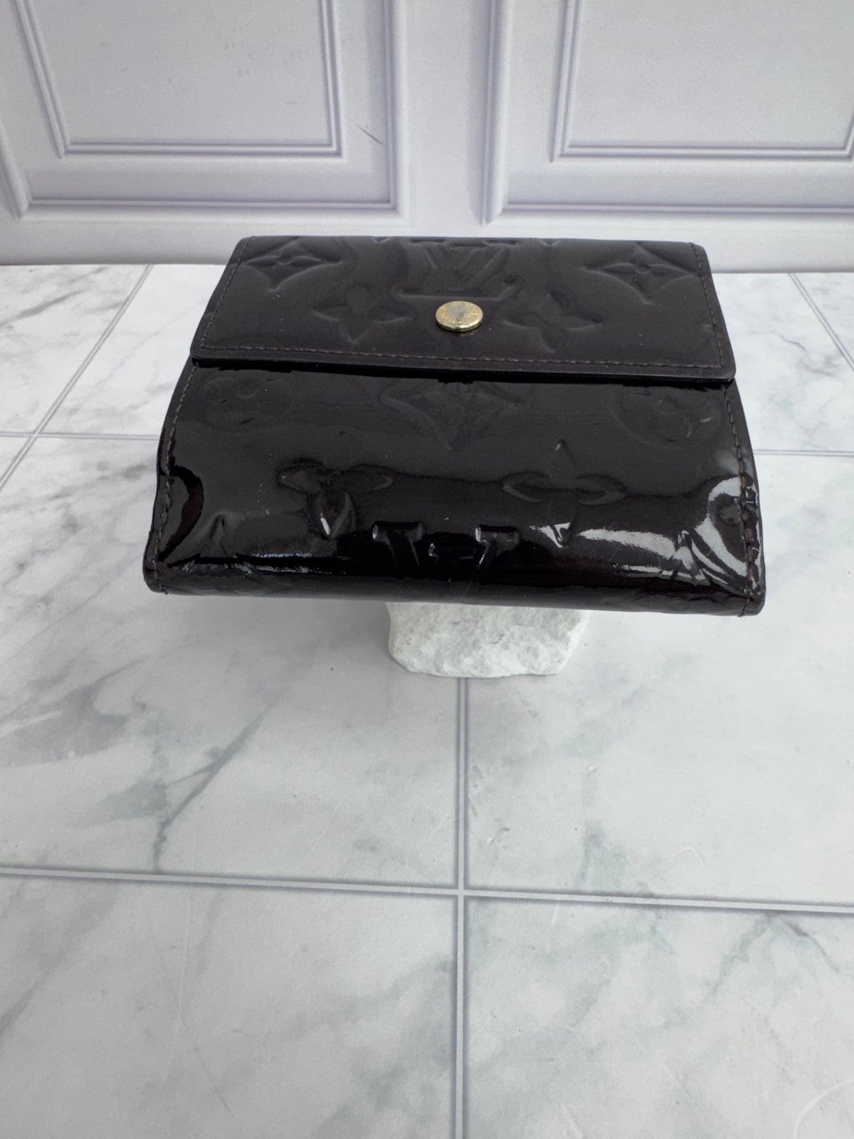 Louis Vuitton Deep Burgundy Vernis Monogram Elise Wallet