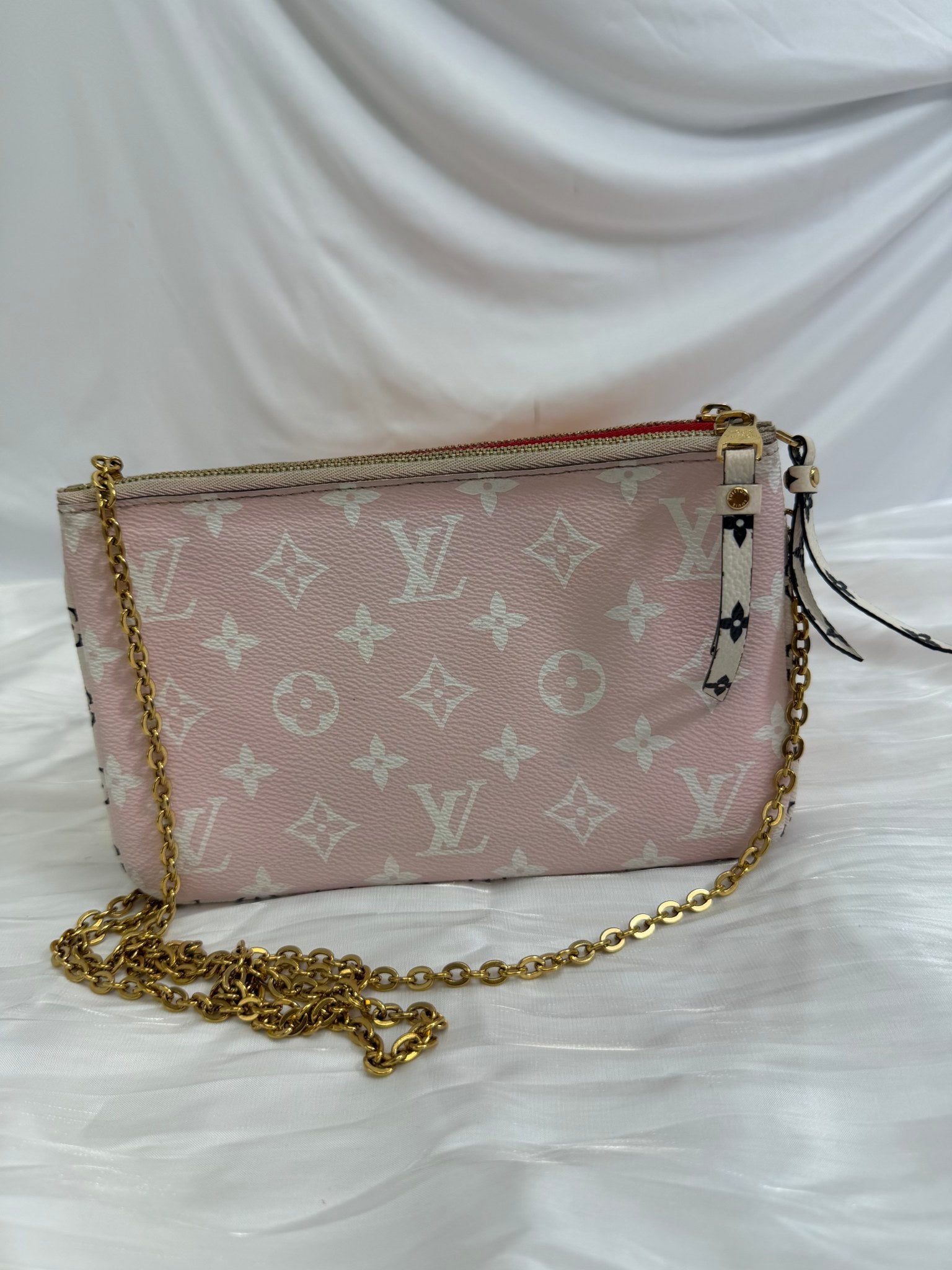  Louis Vuitton Red Monogram Giant Double Zip Pochette