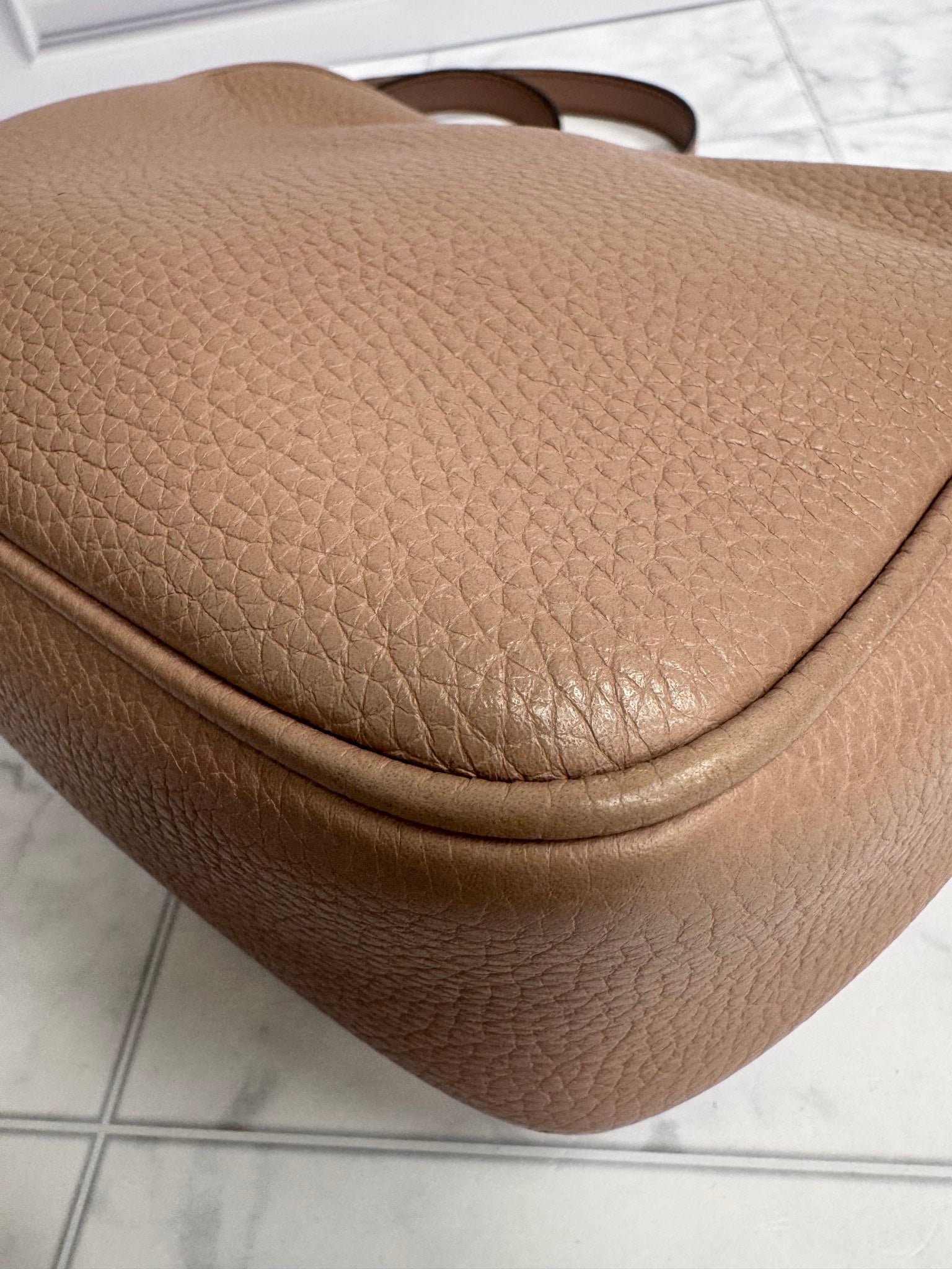 Gucci Light Pink Grained Leather Soho Disco Small Crossbody Bag