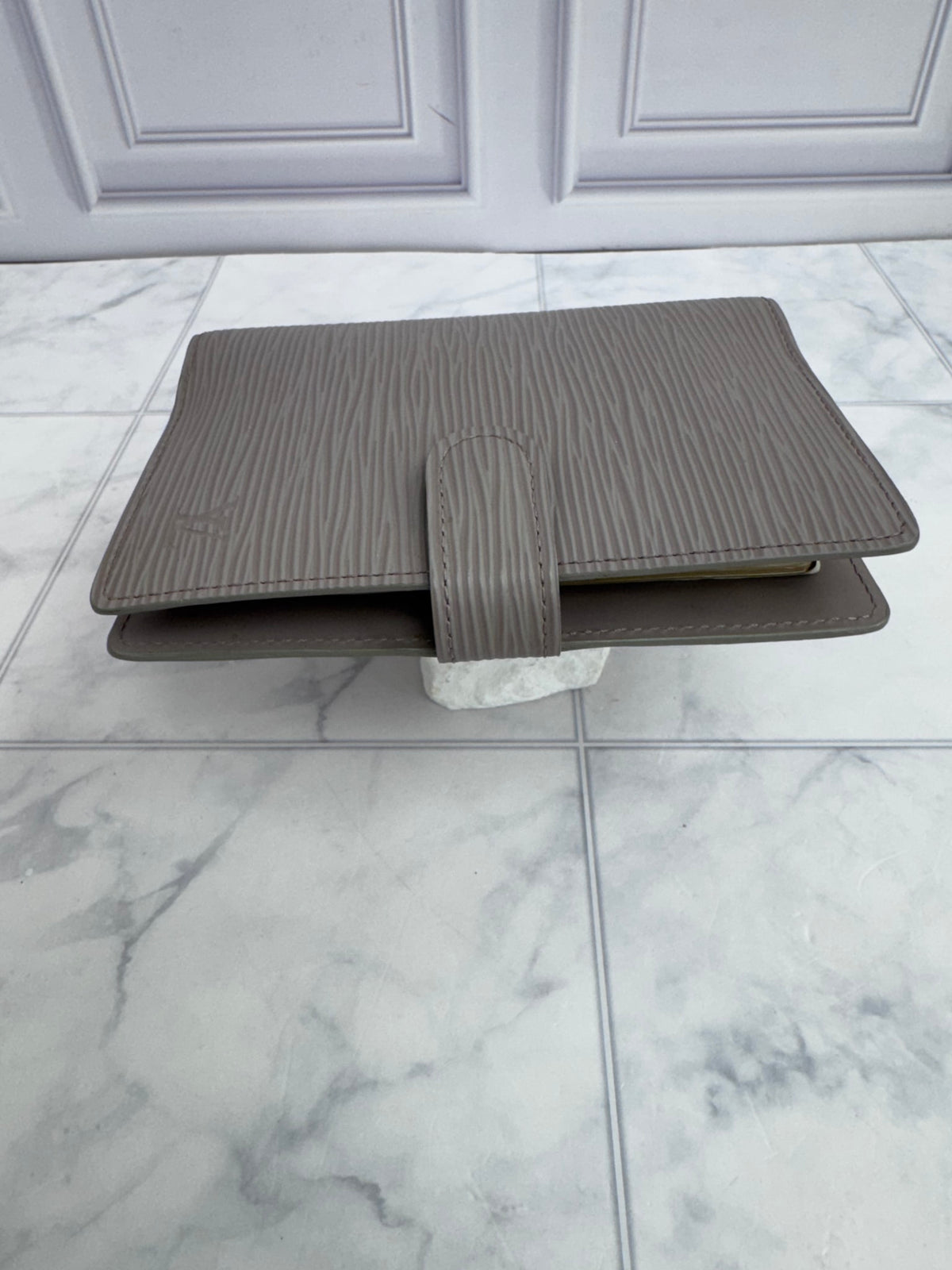 Louis Vuitton Grey Epi Leather Agenda PM
