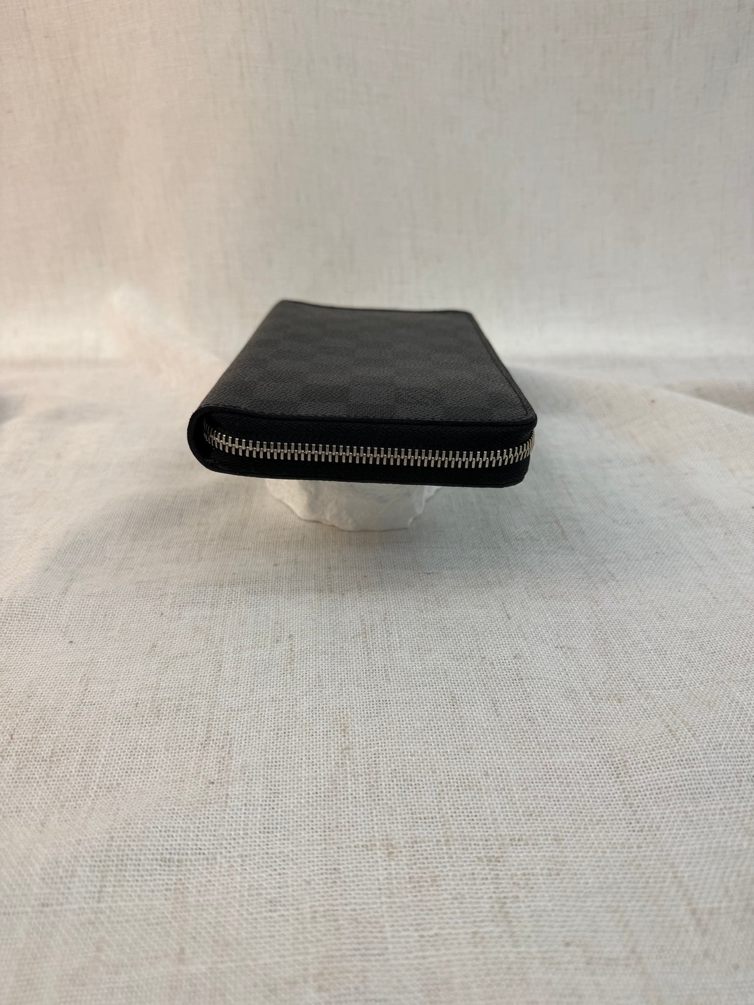 Louis Vuitton Damier Graphite Zippy Wallet