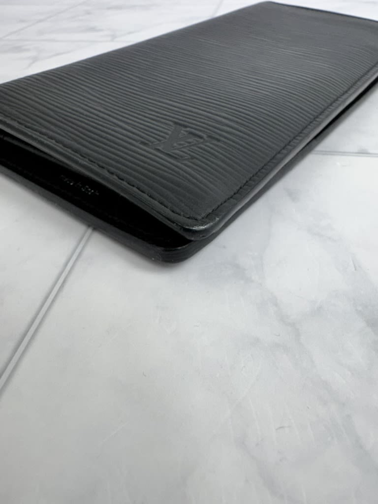Louis Vuitton Black Epi Brazza Wallet 