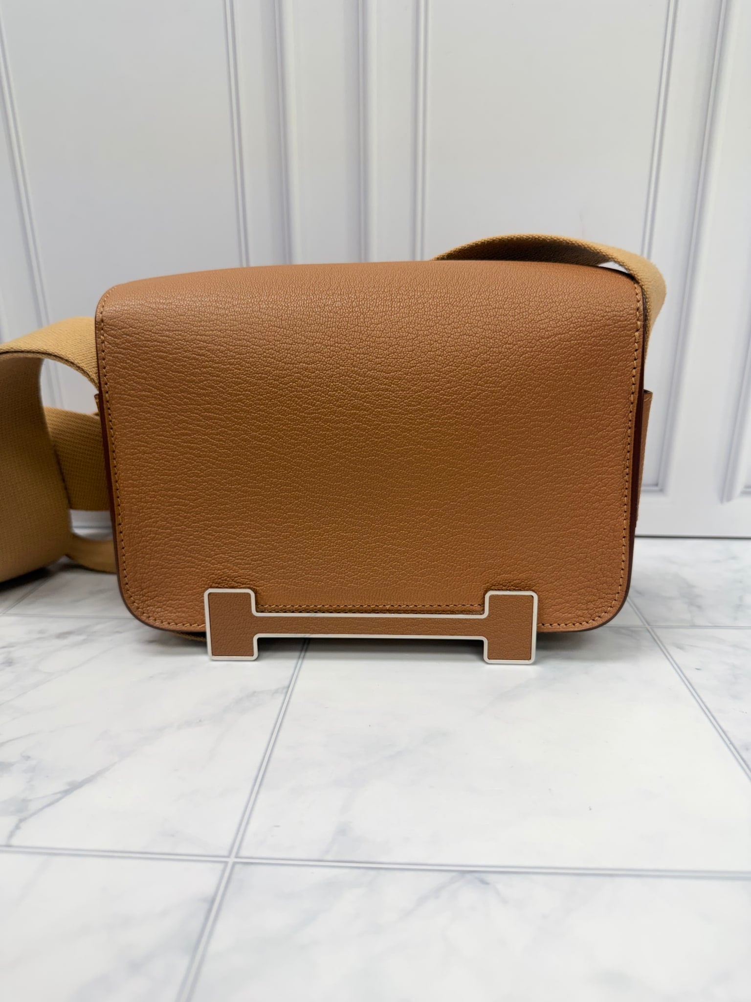 LIKE NEW - Hermes Gold Brown Leather Geta Bag 