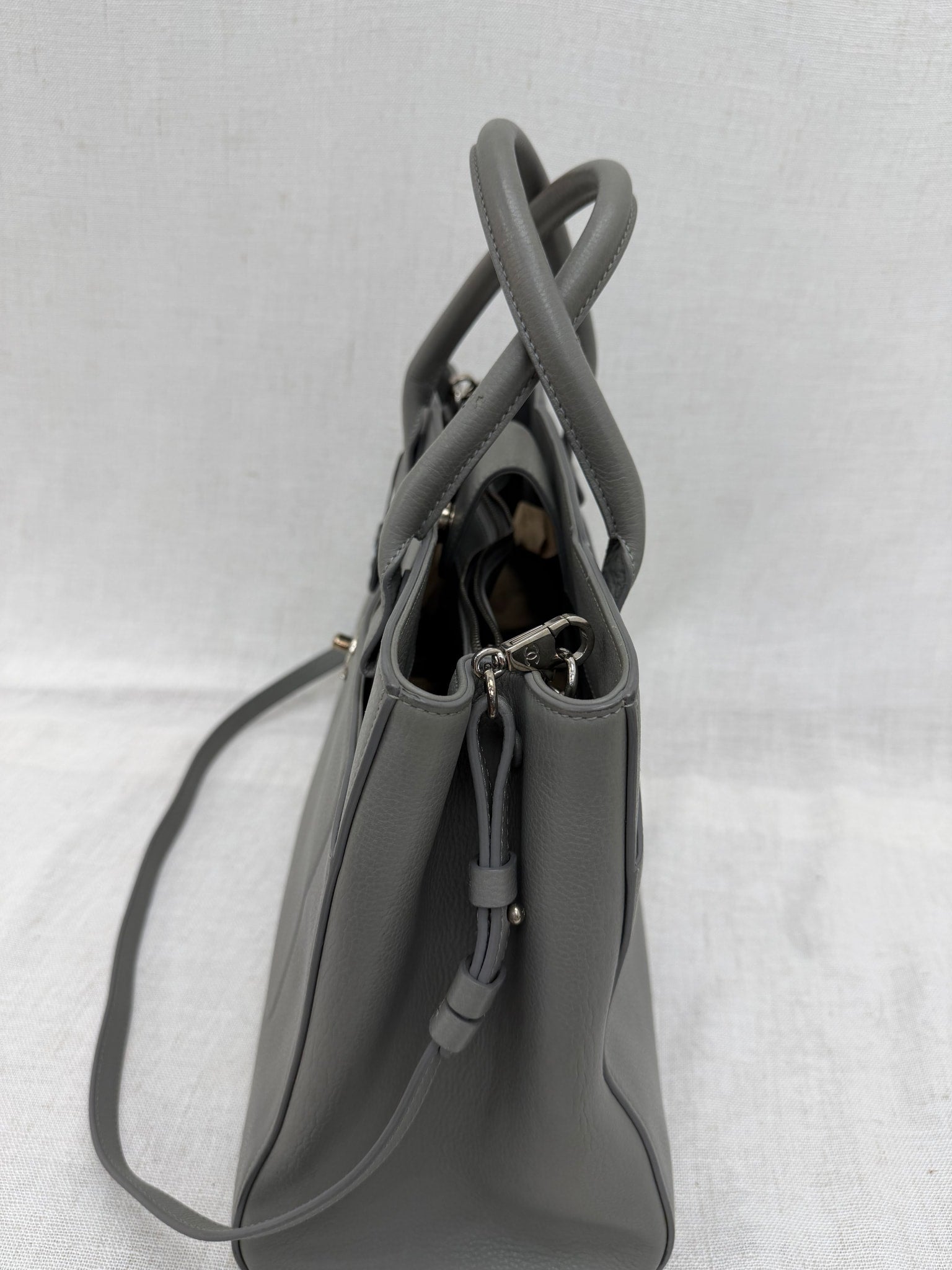 Chanel Grey Grained Calfskin Medium Neo Executive Tote