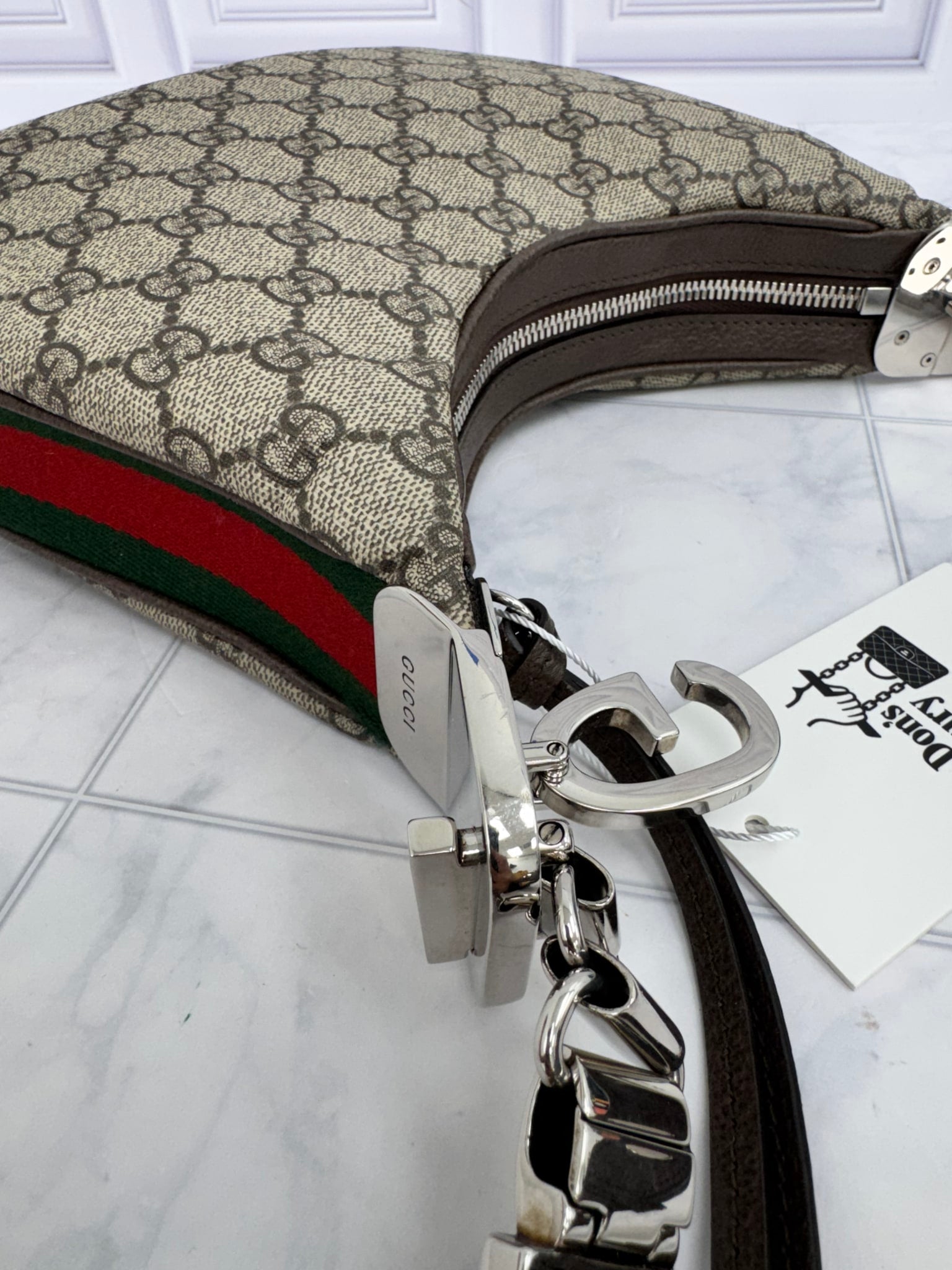 LIKE NEW - Gucci GG Supreme Attache Crossbody Bag