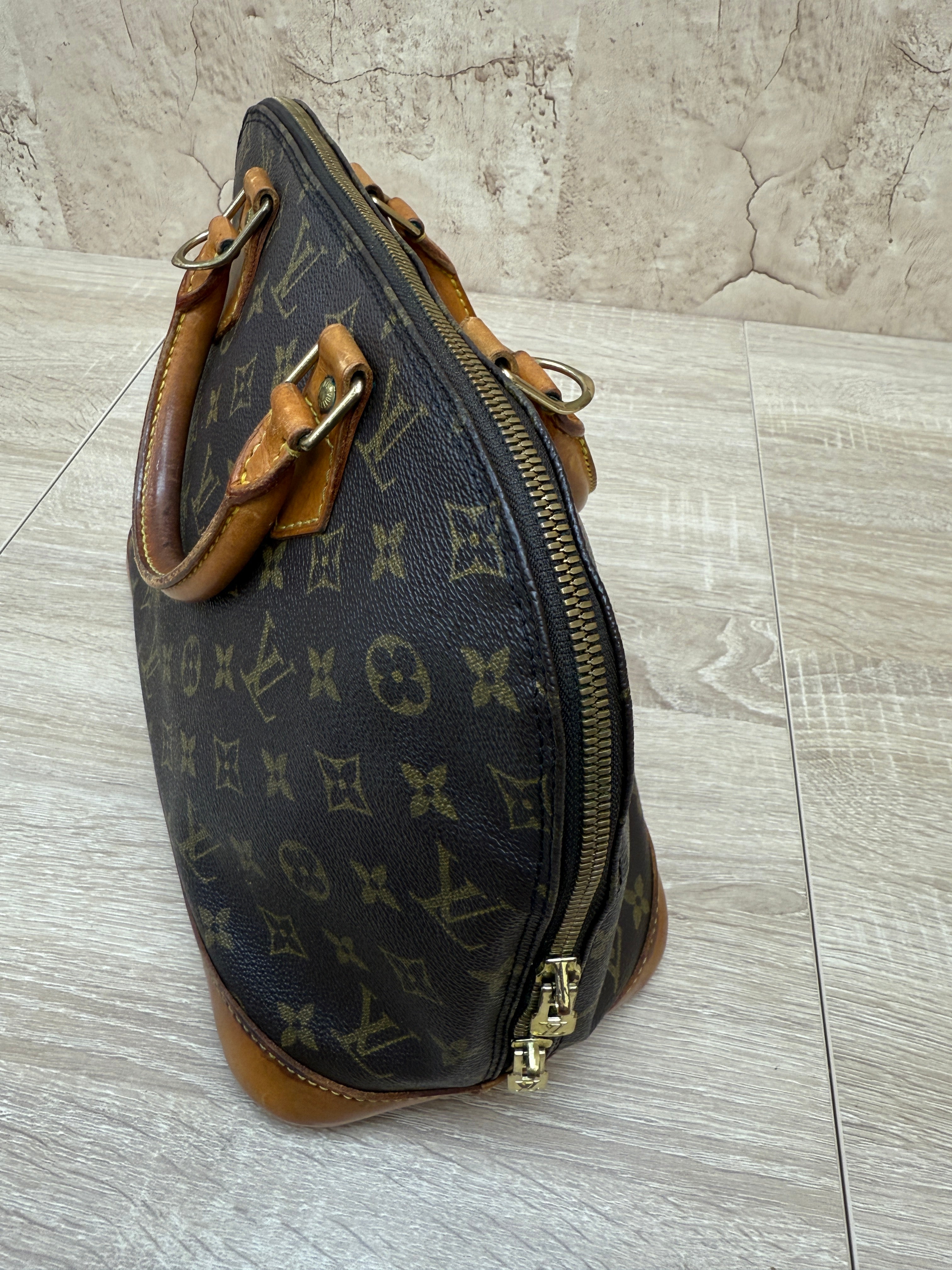 Louis Vuitton Monogram Alma PM