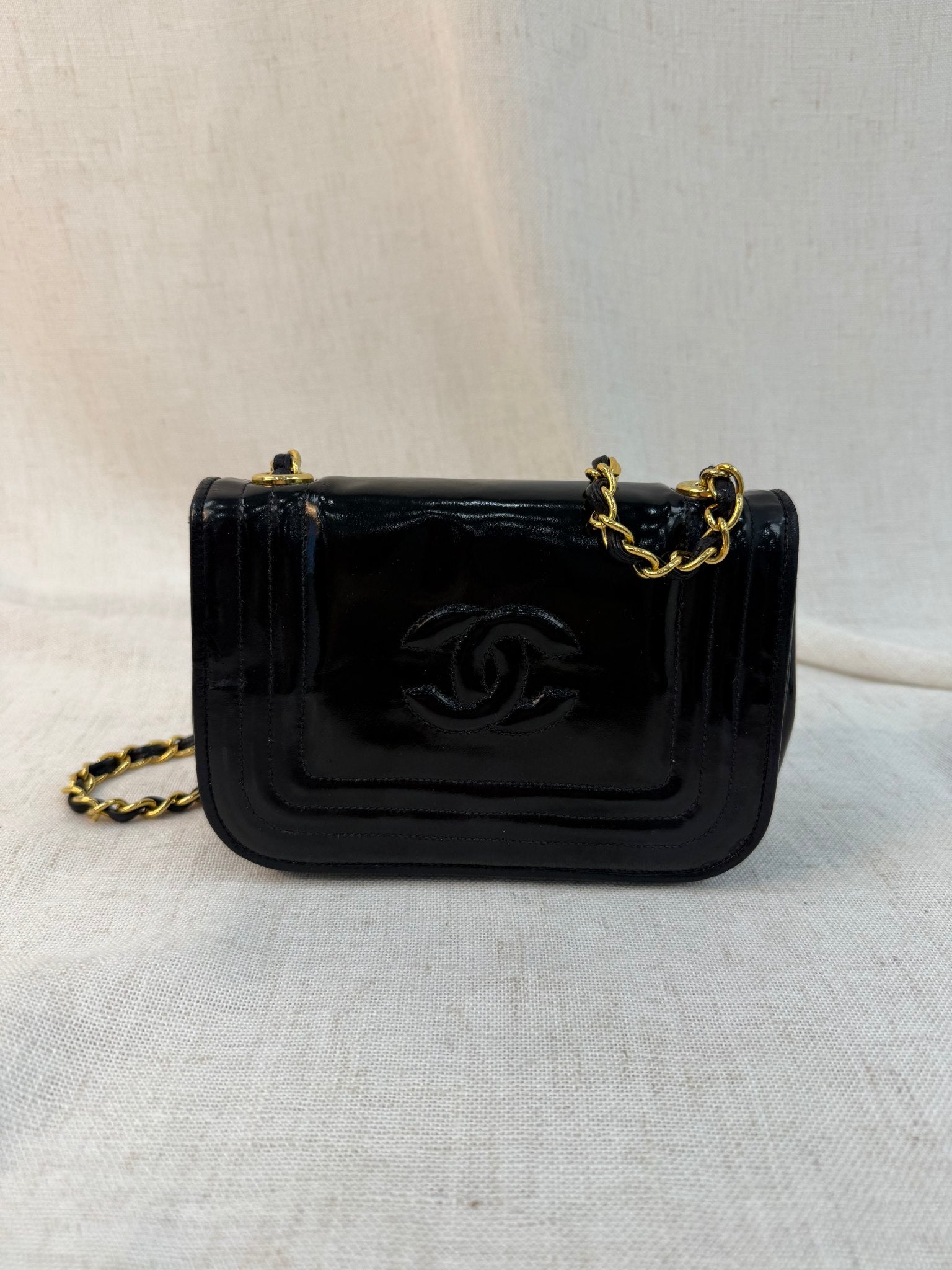 Chanel Black Patent Leather Single Flap Mini Crossbody Bag