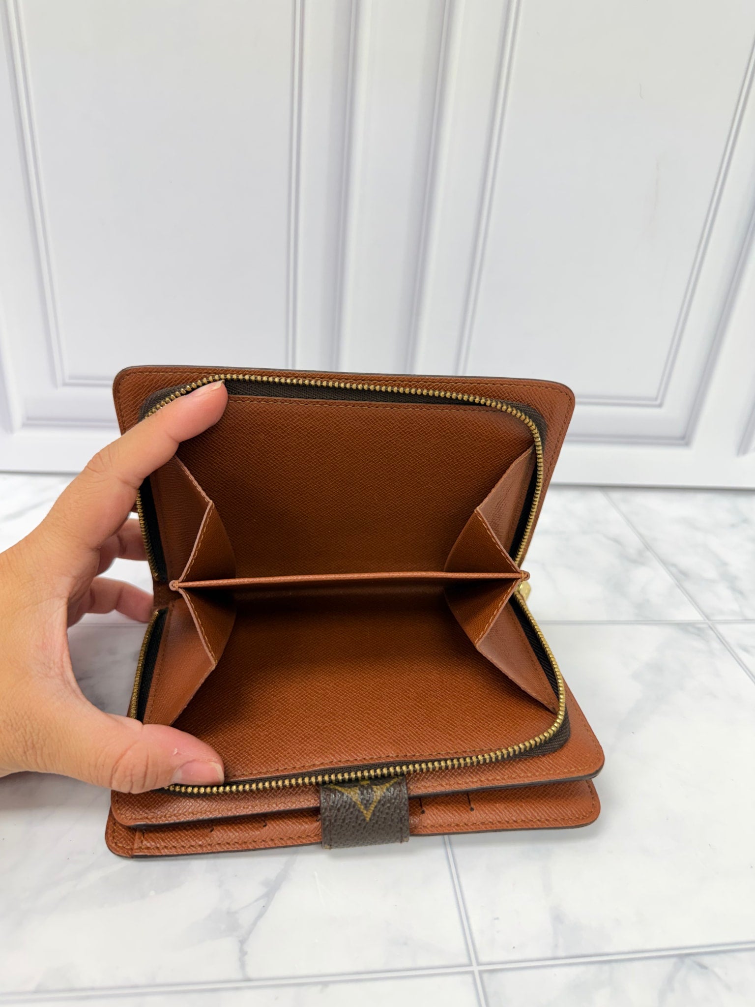 Louis Vuitton Monogram Porte Papier Bifold Zippy Wallet 