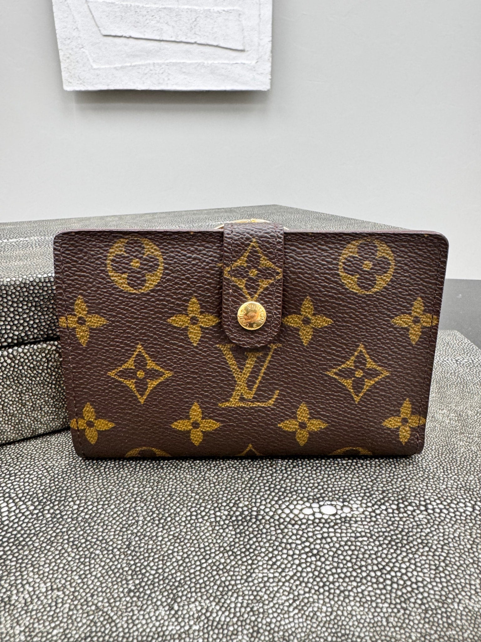 LIKE NEW  - Louis Vuitton Monogram Canvas Kisslock Compact Wallet
