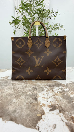 Louis Vuitton Monogram Giant On The Go MM Tote Bag