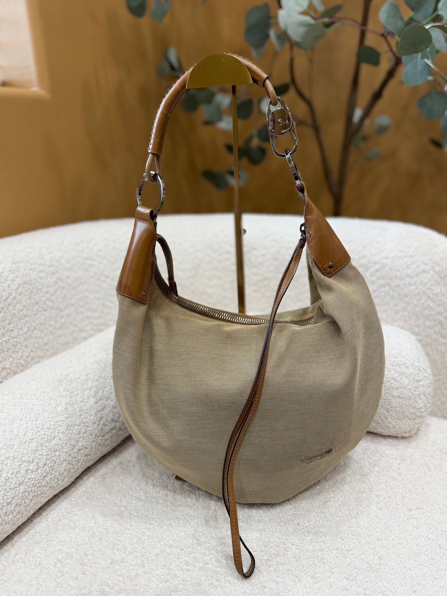 Gucci Tan Canvas Hobo Shoulder Bag