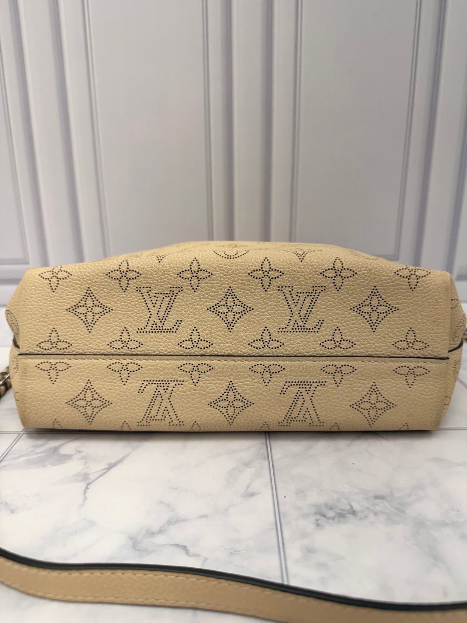 Louis Vuitton Cream Perforated Leather Mahina Why Knot PM Bag