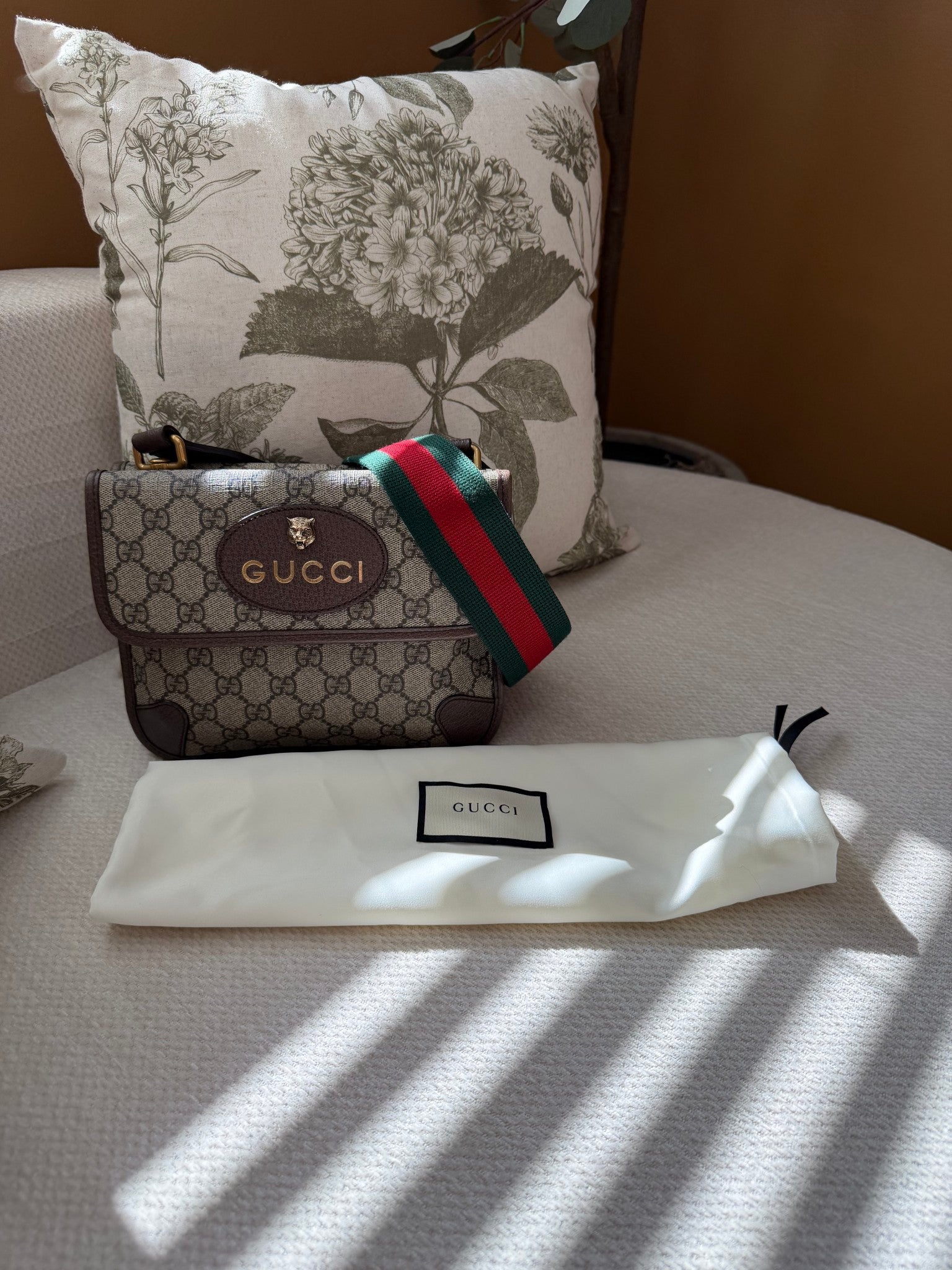 Gucci GG Supreme Neo Vintage Crossbody