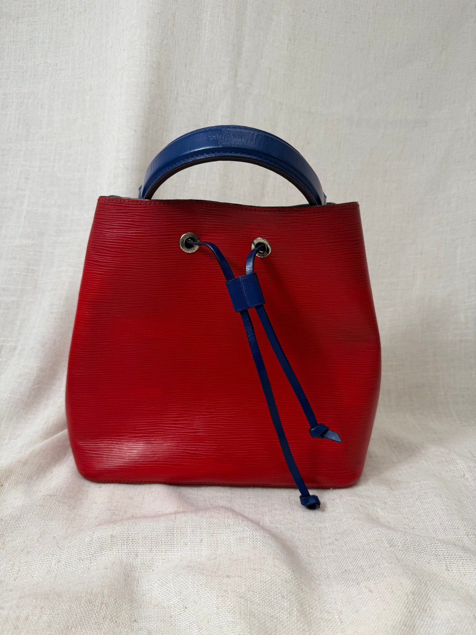 Louis Vuitton Red And Blue Epi Leather NeoNoe MM Bucket Bag