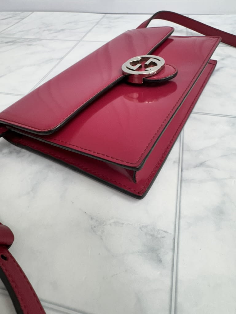 Gucci Fuchsia Patent Leather Interlocking G Dollar Wallet On A Strap