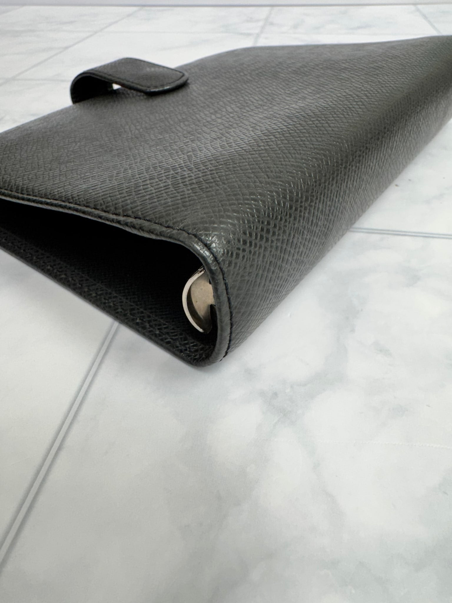 Louis Vuitton Black Taiga Agenda MM