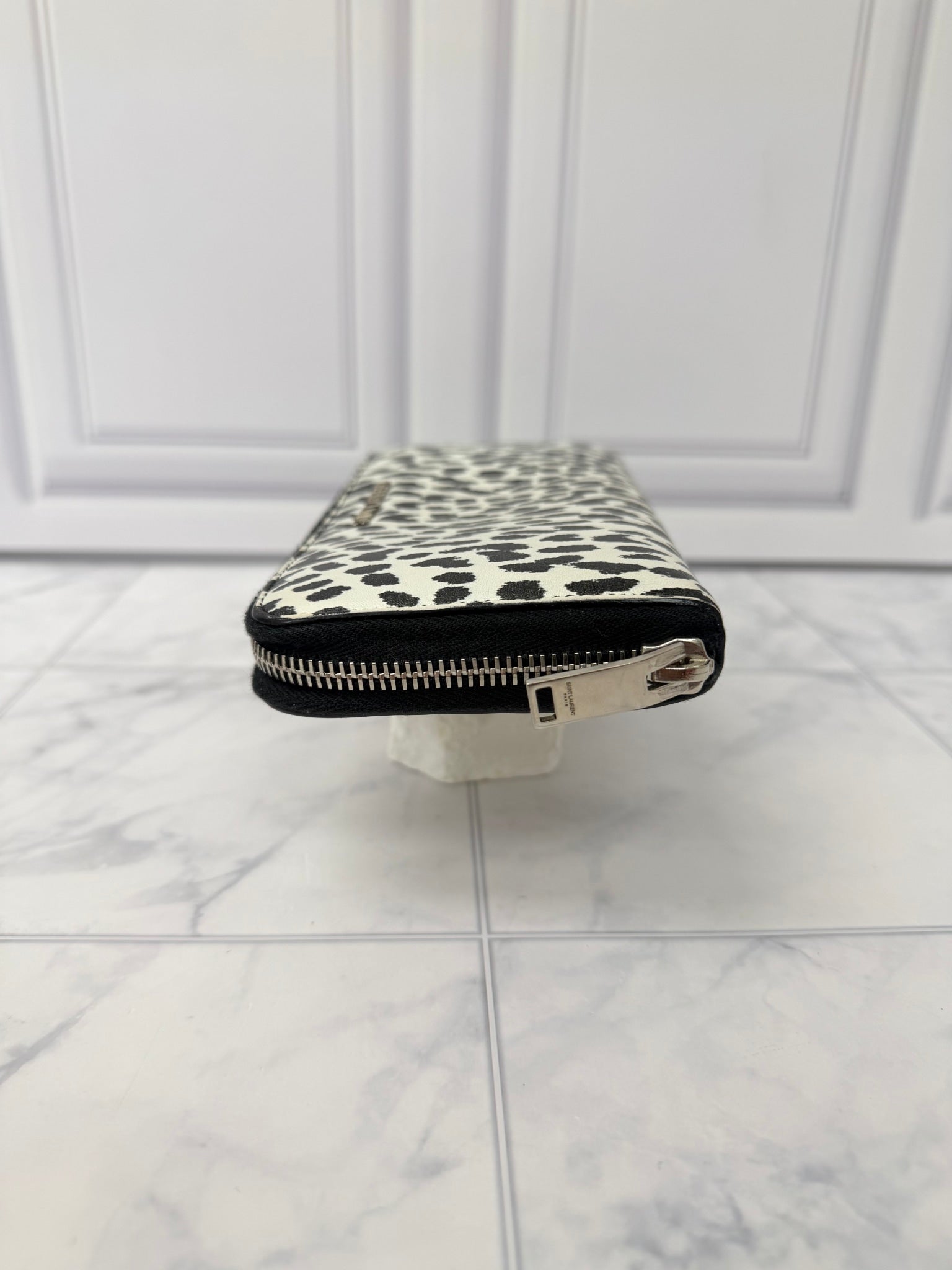 Saint Laurent YSL White And Black Leather Leopard Print Zippy Wallet 