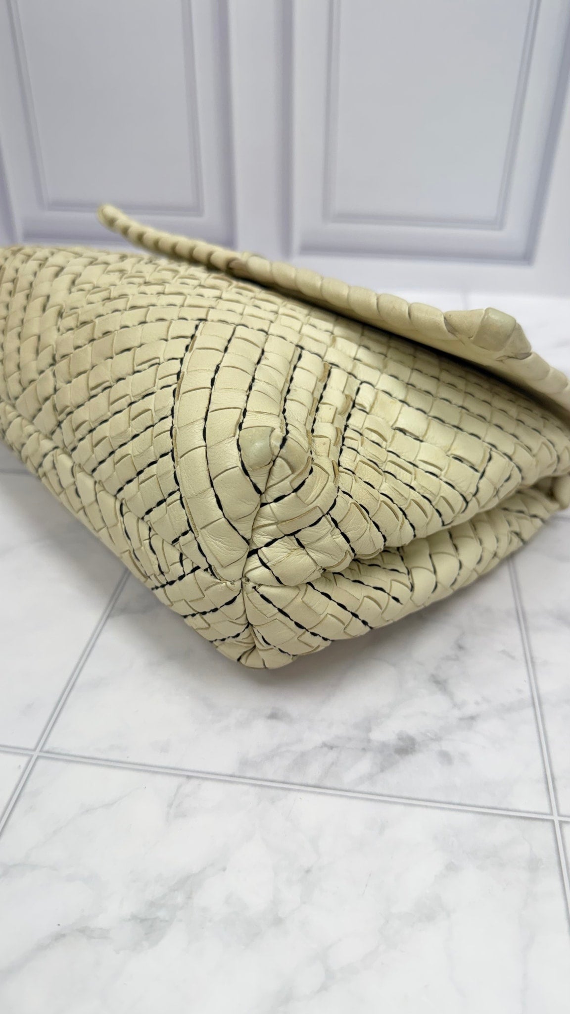 Bottega Veneta Cream Woven Intrecciato Leather Black Stitch Chain Bag