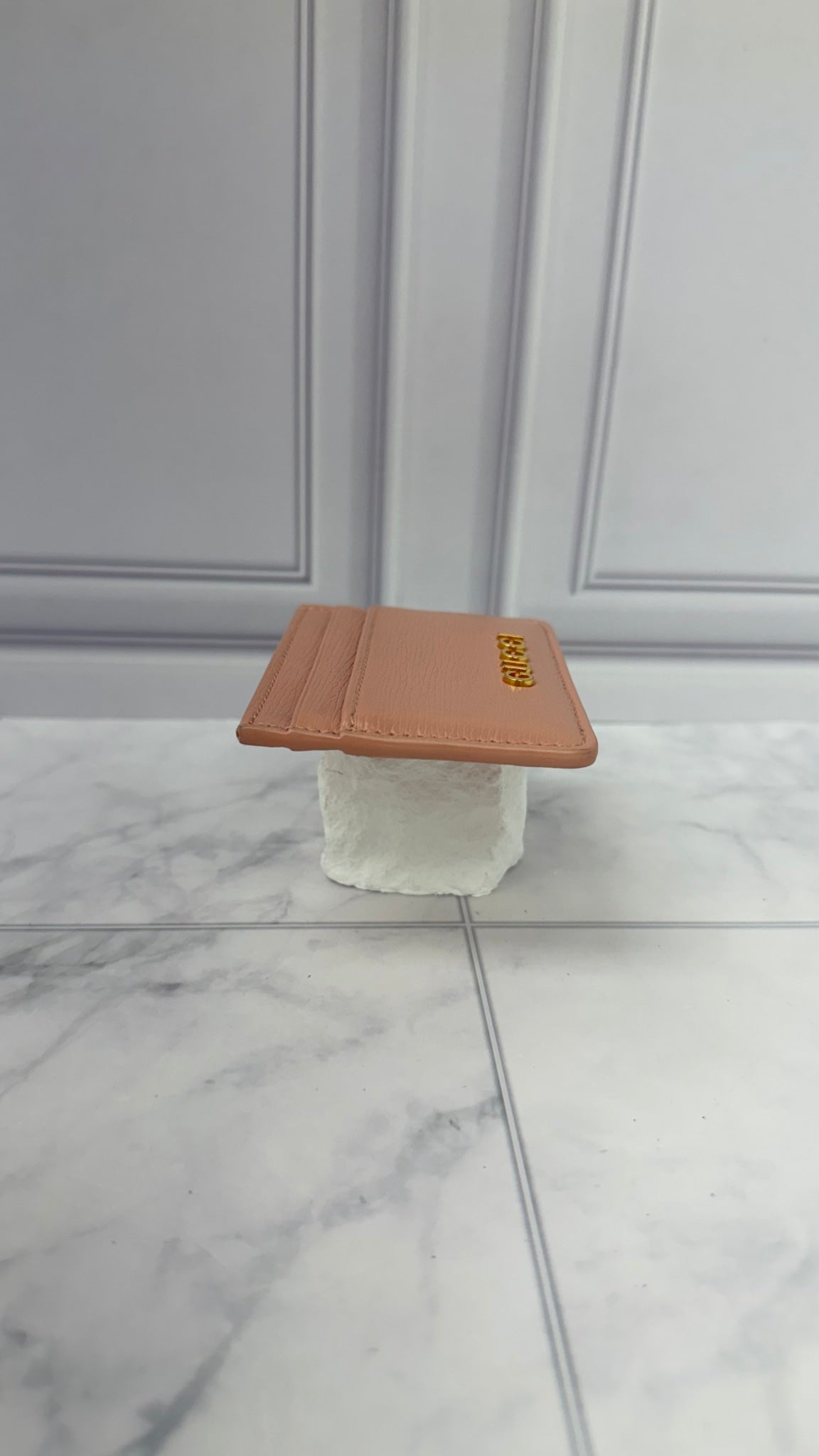 LIKE NEW - Gucci Pink Leather Card Holder 
