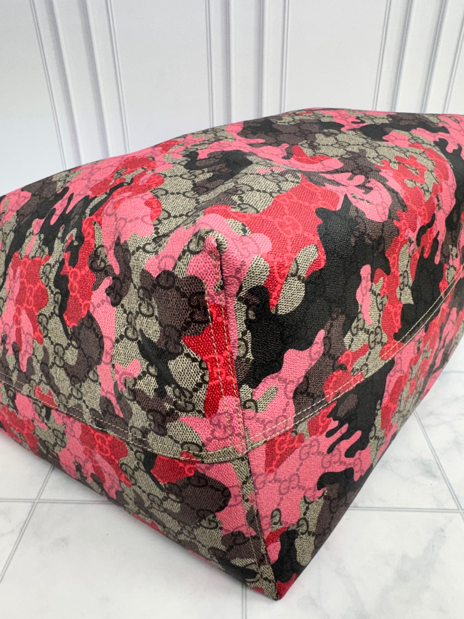 BRAND NEW - Gucci GG Supreme Pink Camouflage Large Tote Bag