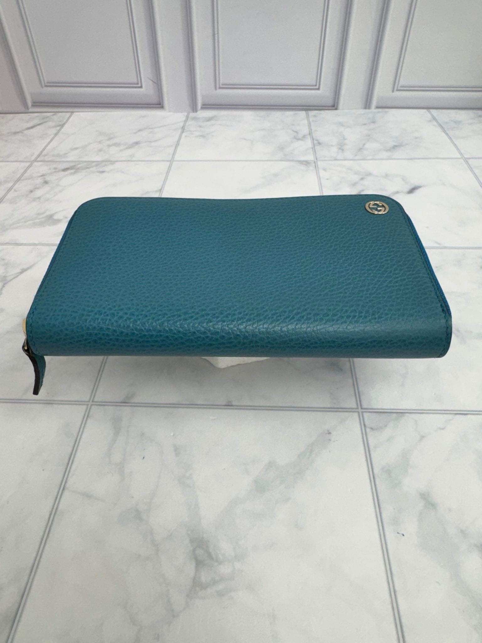 Gucci Teal Grained Leather Zippy Wallet