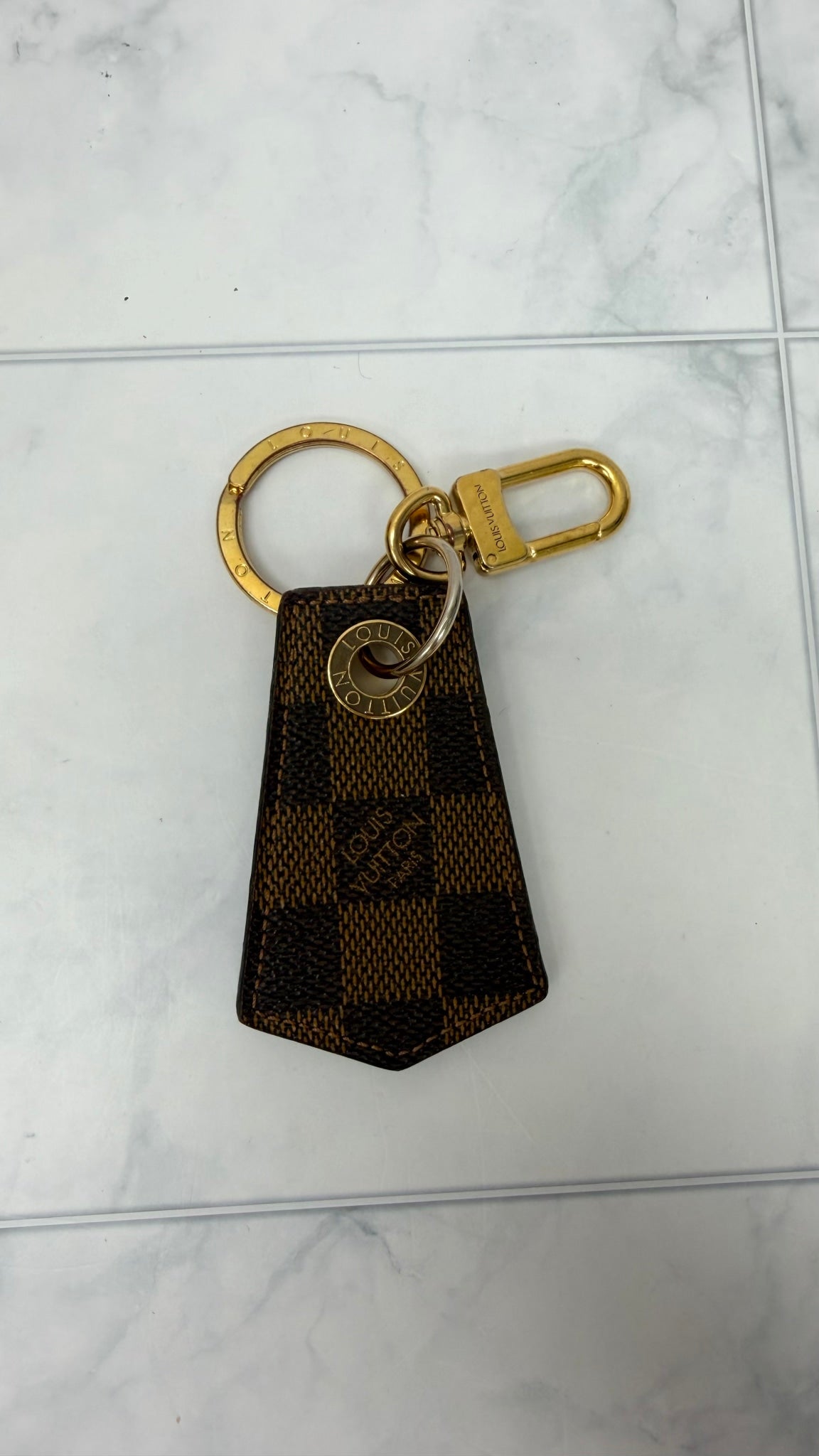 Louis Vuitton Damier Ebene Enchapepes Key Chain